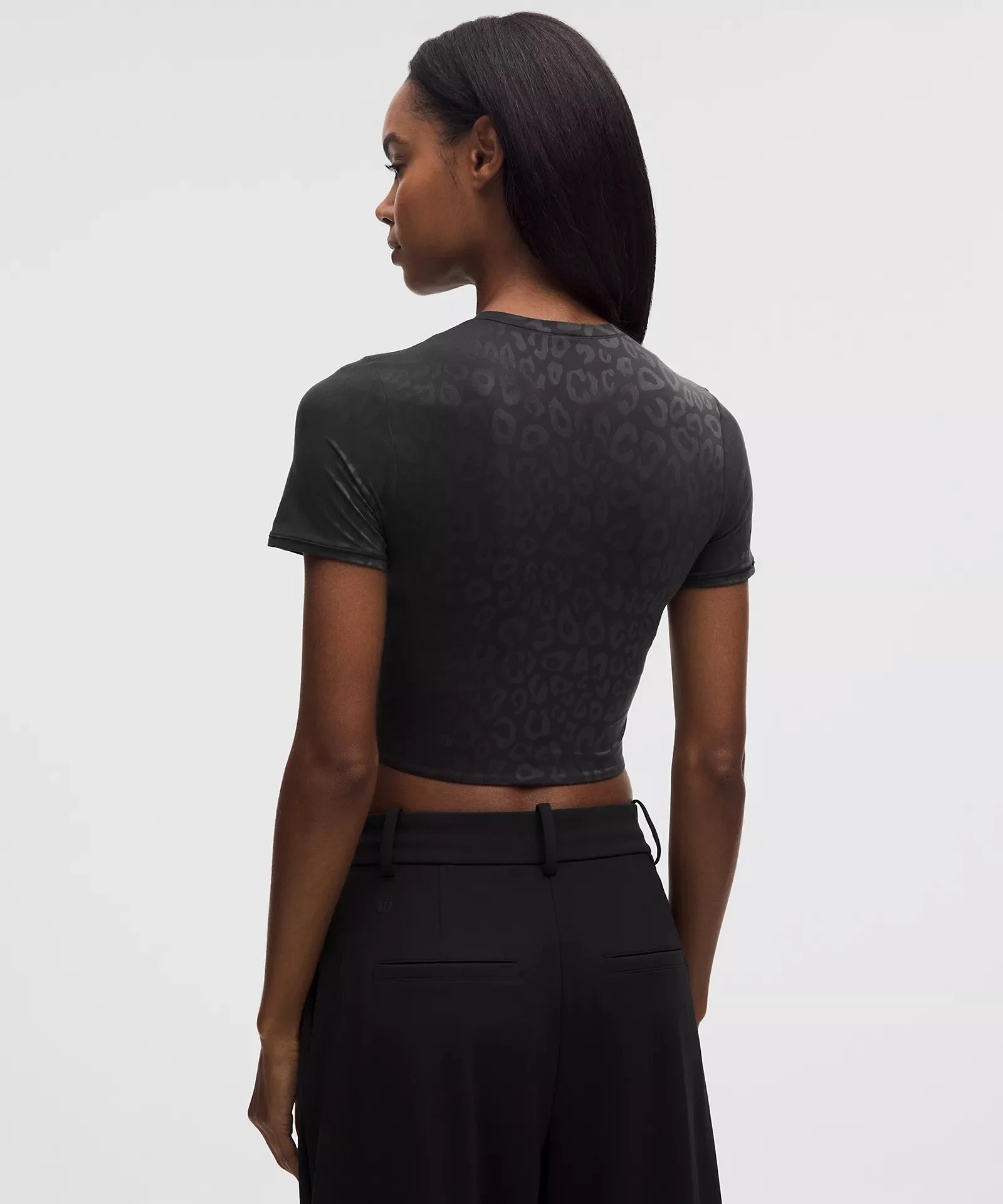 Wundermost Ultra-Soft Nulu Crewneck Cropped T-Shirt
