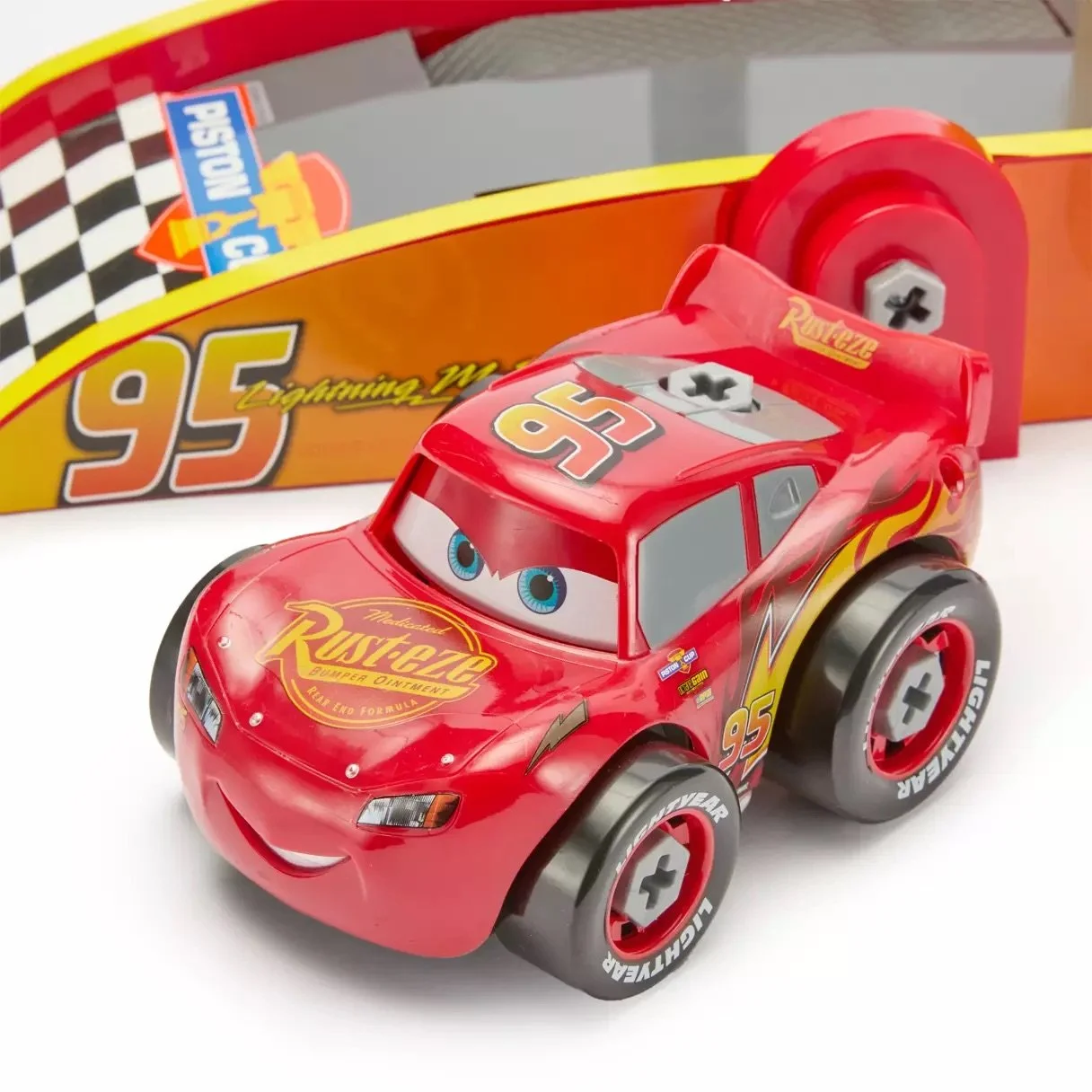 Lightning McQueen Mechanic Shop &amp; Launcher Play Set