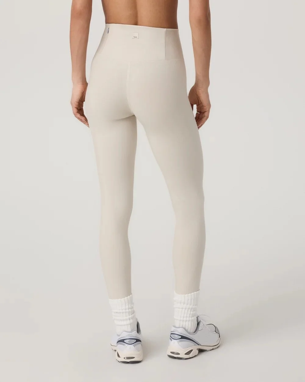 Clean Elevation Legging