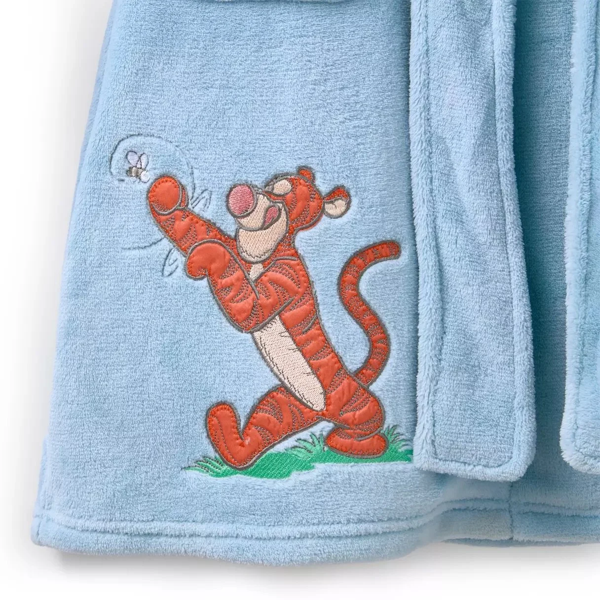 Winnie the Pooh and Pals Robe