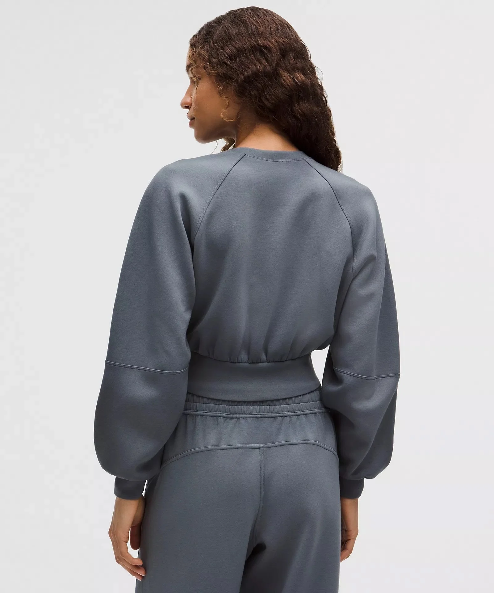 Smooth Spacer Cropped Pullover Wash