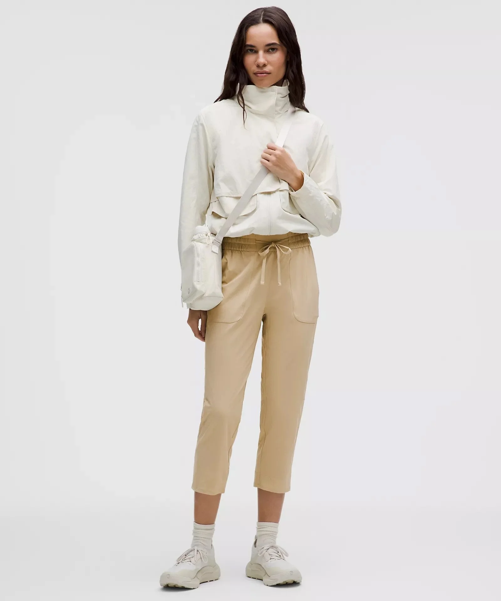 Pull-On Mid-Rise Tapered-Leg Cropped Pant 23"
