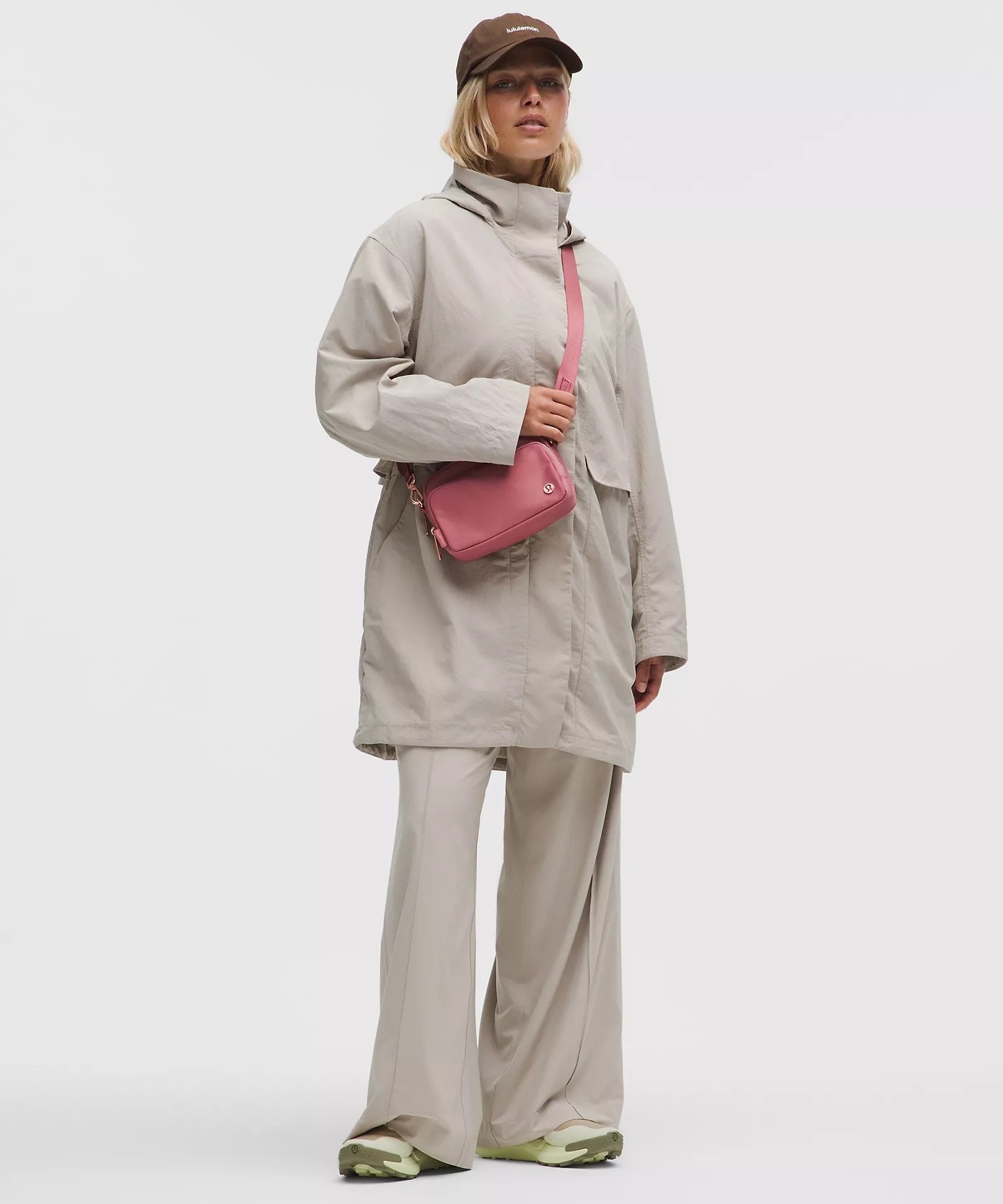 Everywhere Crossbody Bag 2L Metal Hardware