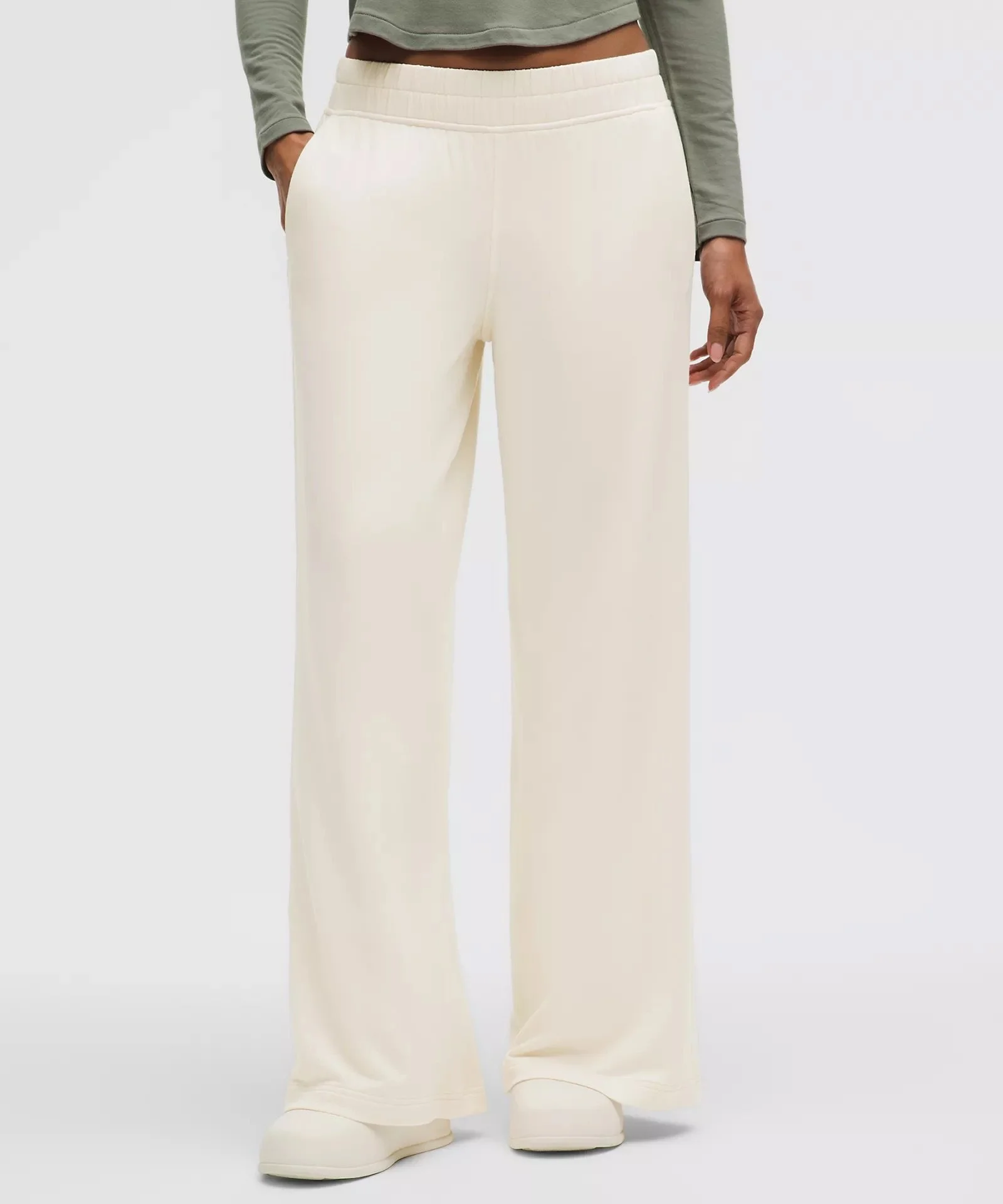 BeCalm Mid-Rise Wide-Leg Pant