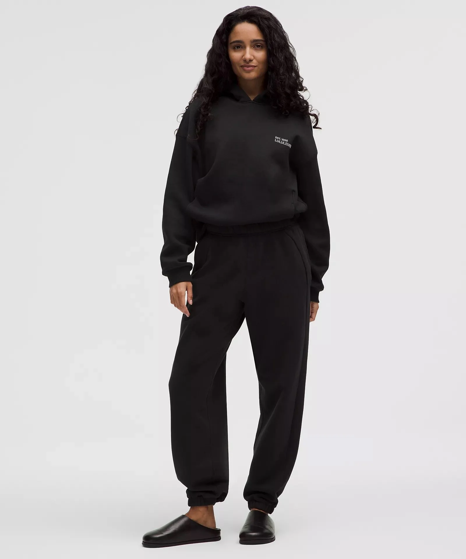 Scuba Mid-Rise Oversized Jogger