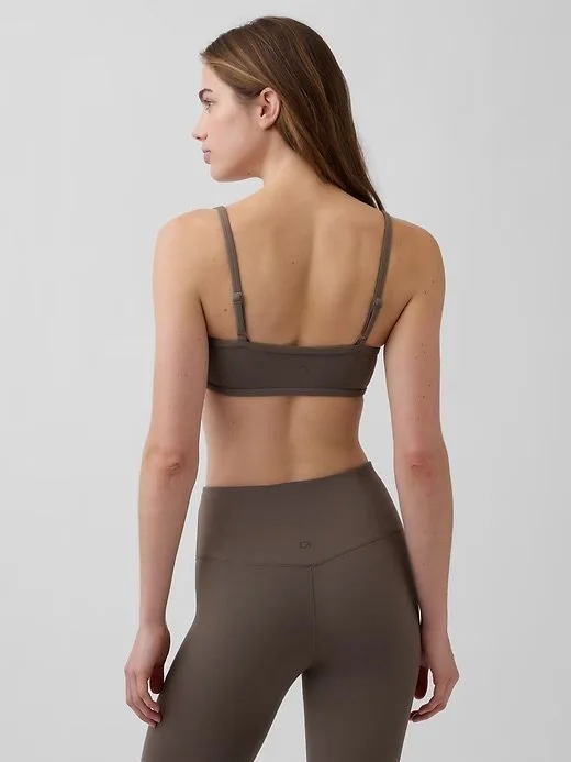 GapFit Smooth Sports Bra
