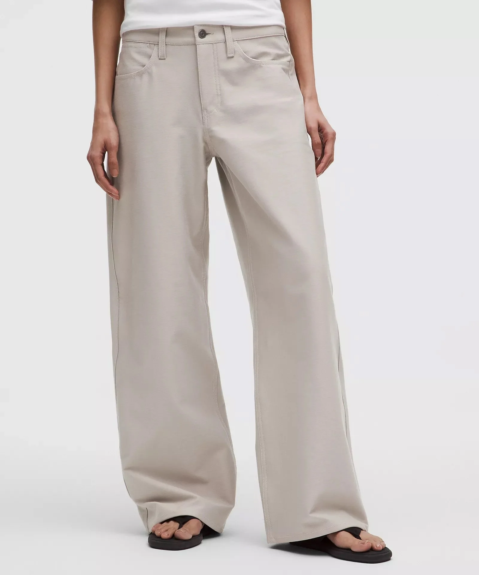EasyFive Low-Rise Classic Wide-Leg Pant