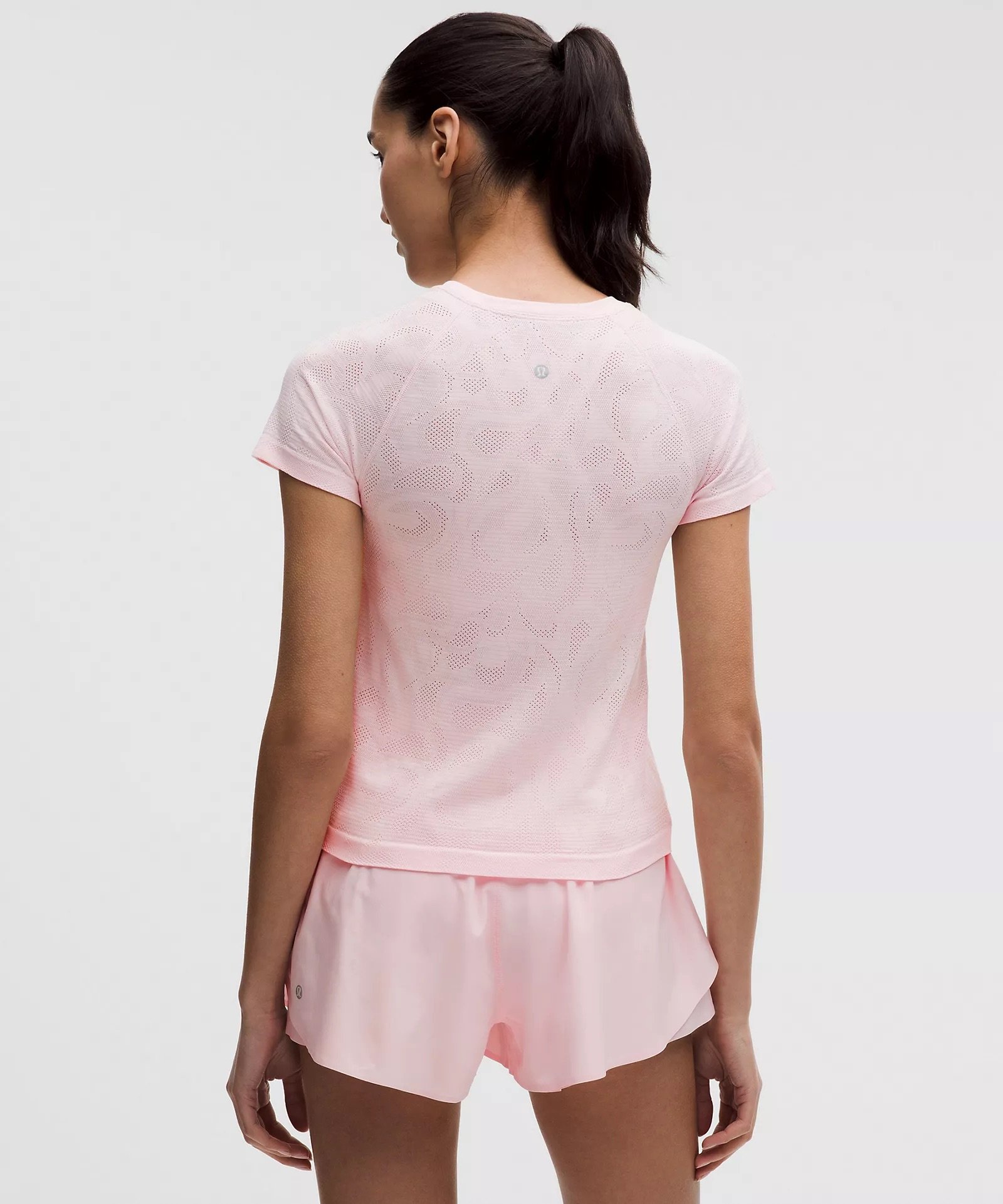 Swiftly Tech Short-Sleeve Shirt 2.0 Waist Length Paisley