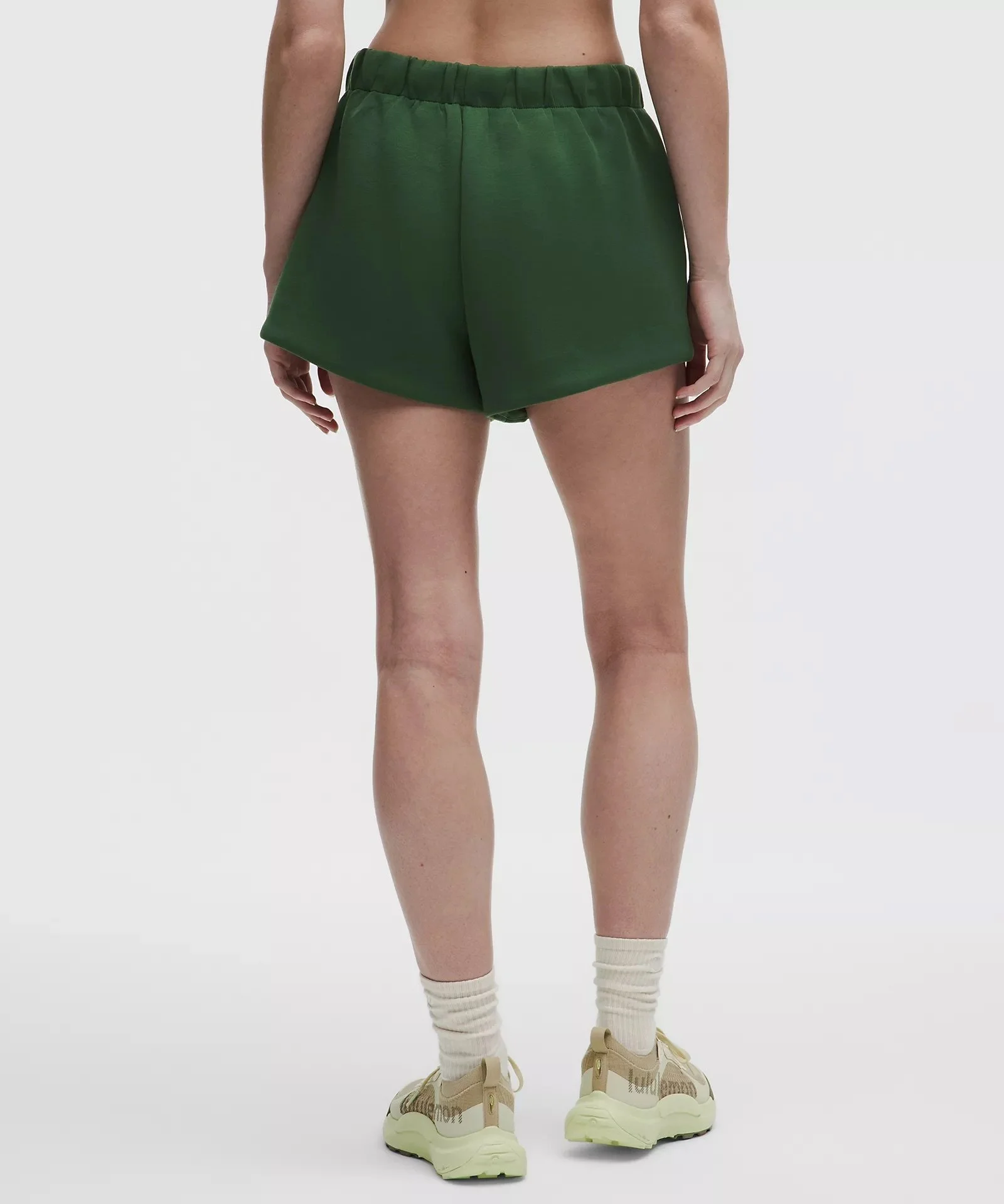 Sleek Spacer Mid-Rise Short 3.5"