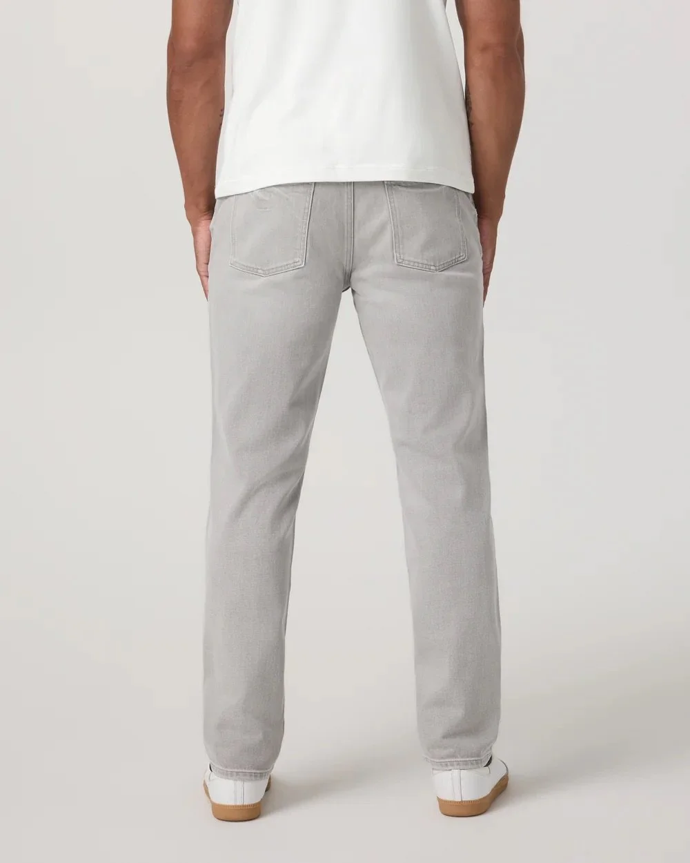 Vuori Vintage Jean Classic Fit 32" - MoonWash Denim