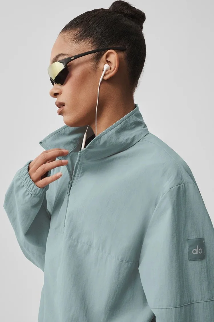 Light Weight Takeaway Track Pullover