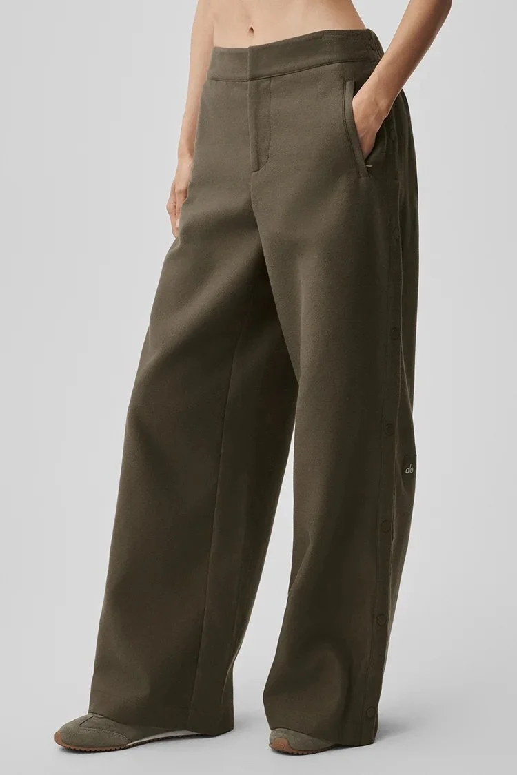 Mid-Rise Cosmopolitan Snap Pant