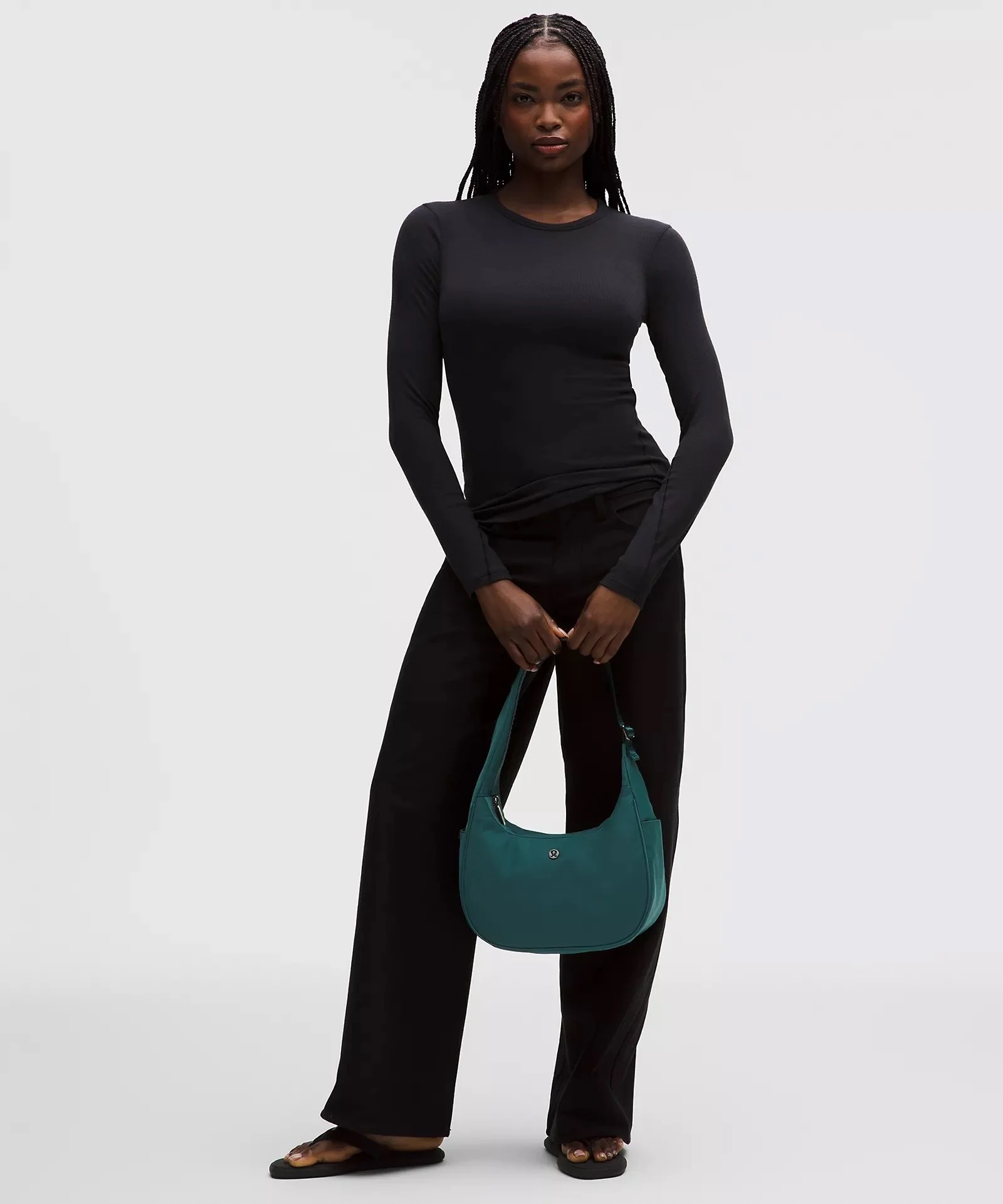 City Essentials Shoulder Bag 4L