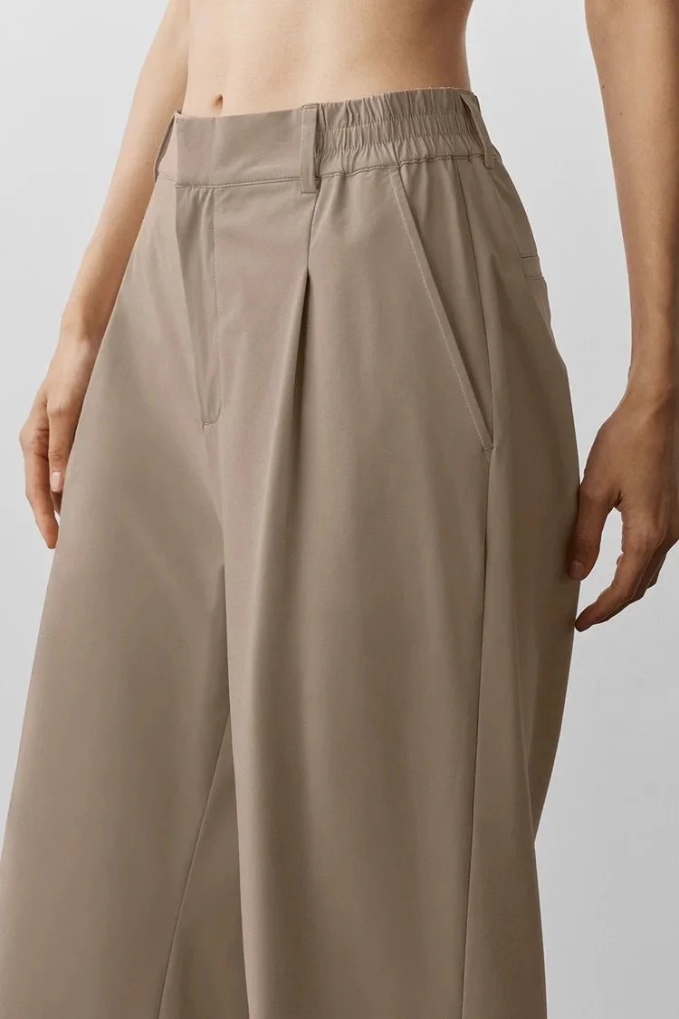 High-Waist Pursuit Trouser