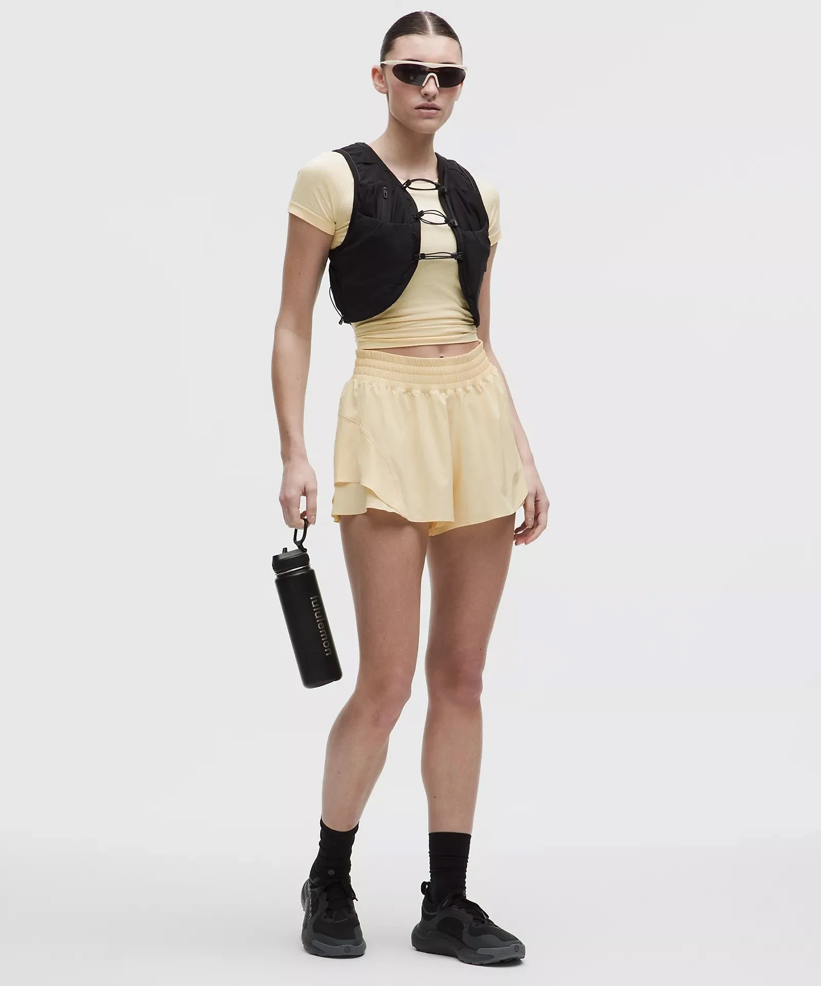 Shake It Out High-Rise Running Short 2.5"