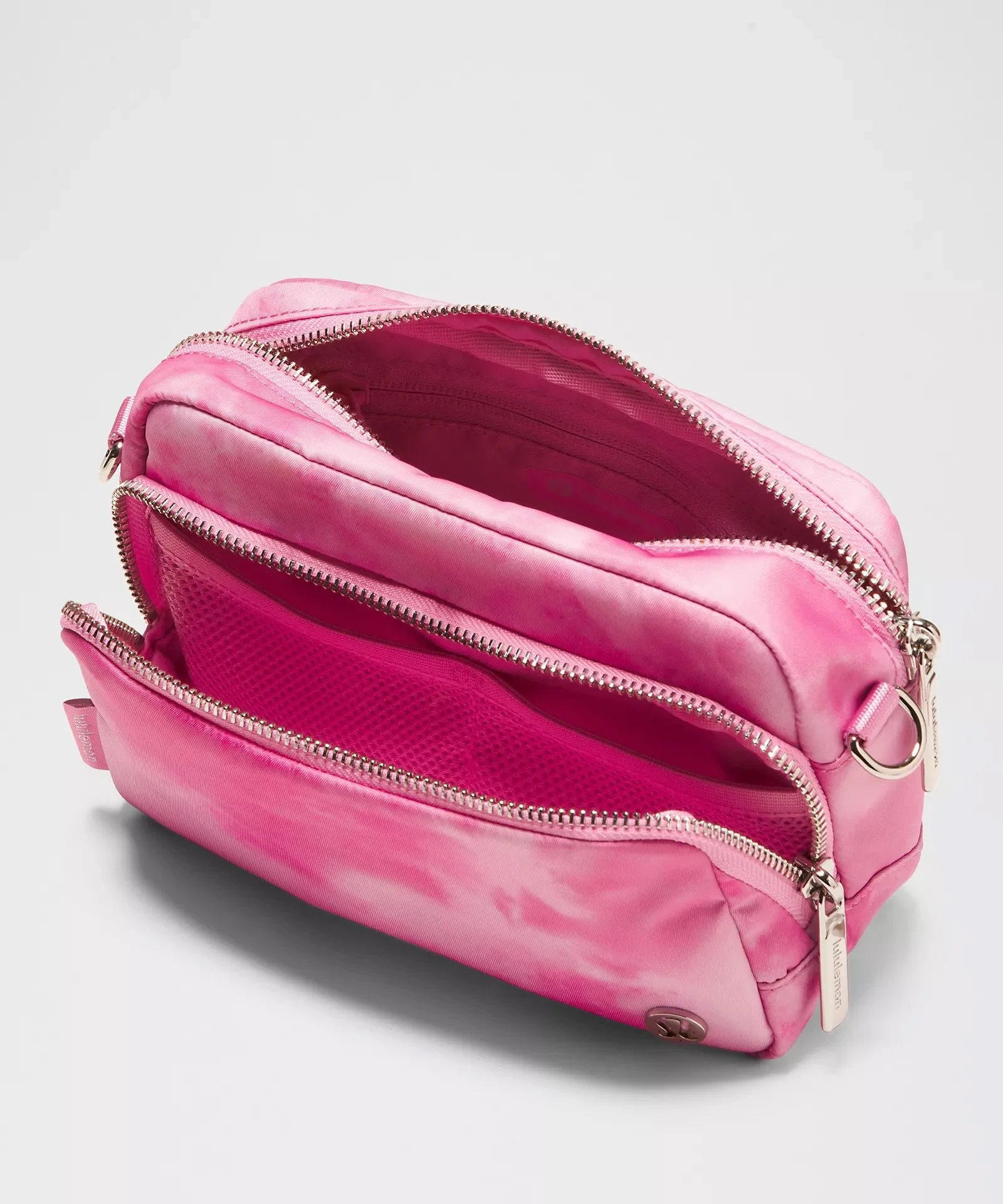 Everywhere Crossbody Bag 2L Metal Hardware