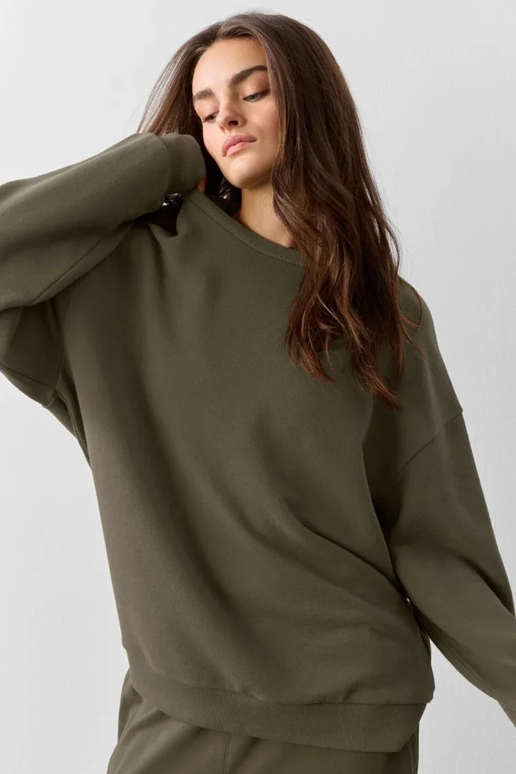 Chill Crew Pullover