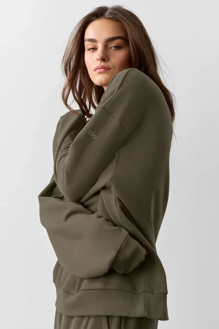 Chill Crew Pullover