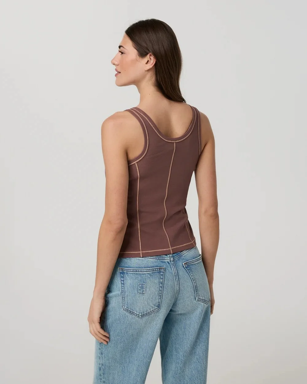 Pose Seams Tank