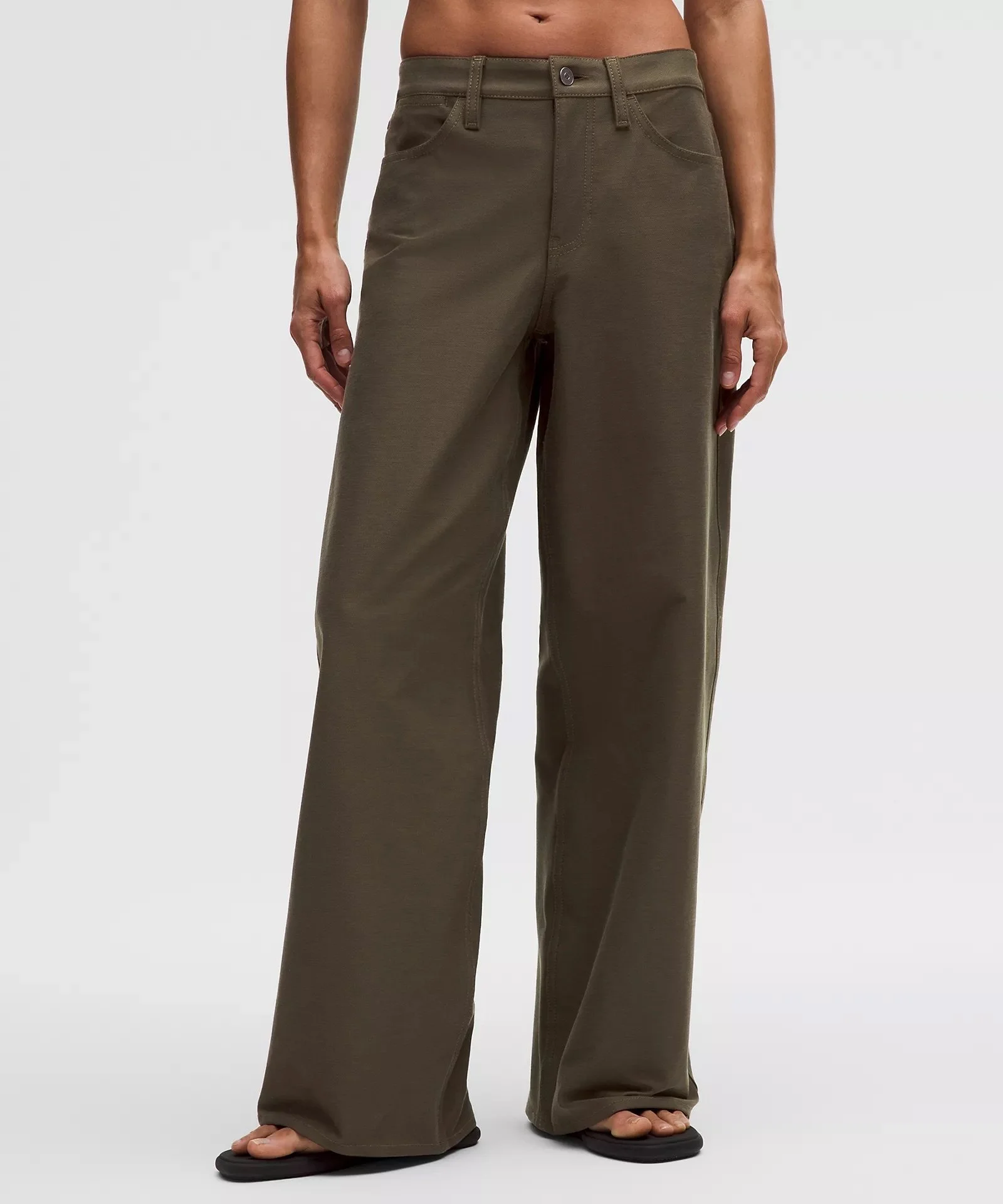 EasyFive Low-Rise Classic Wide-Leg Pant