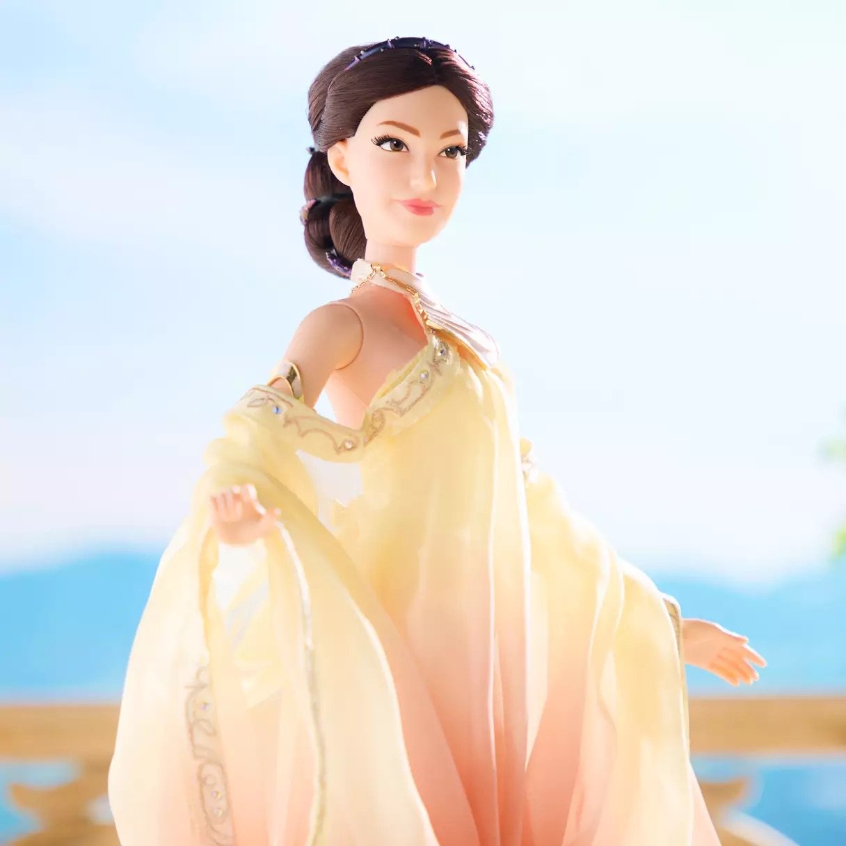 Padmé Amidala Collector's Doll