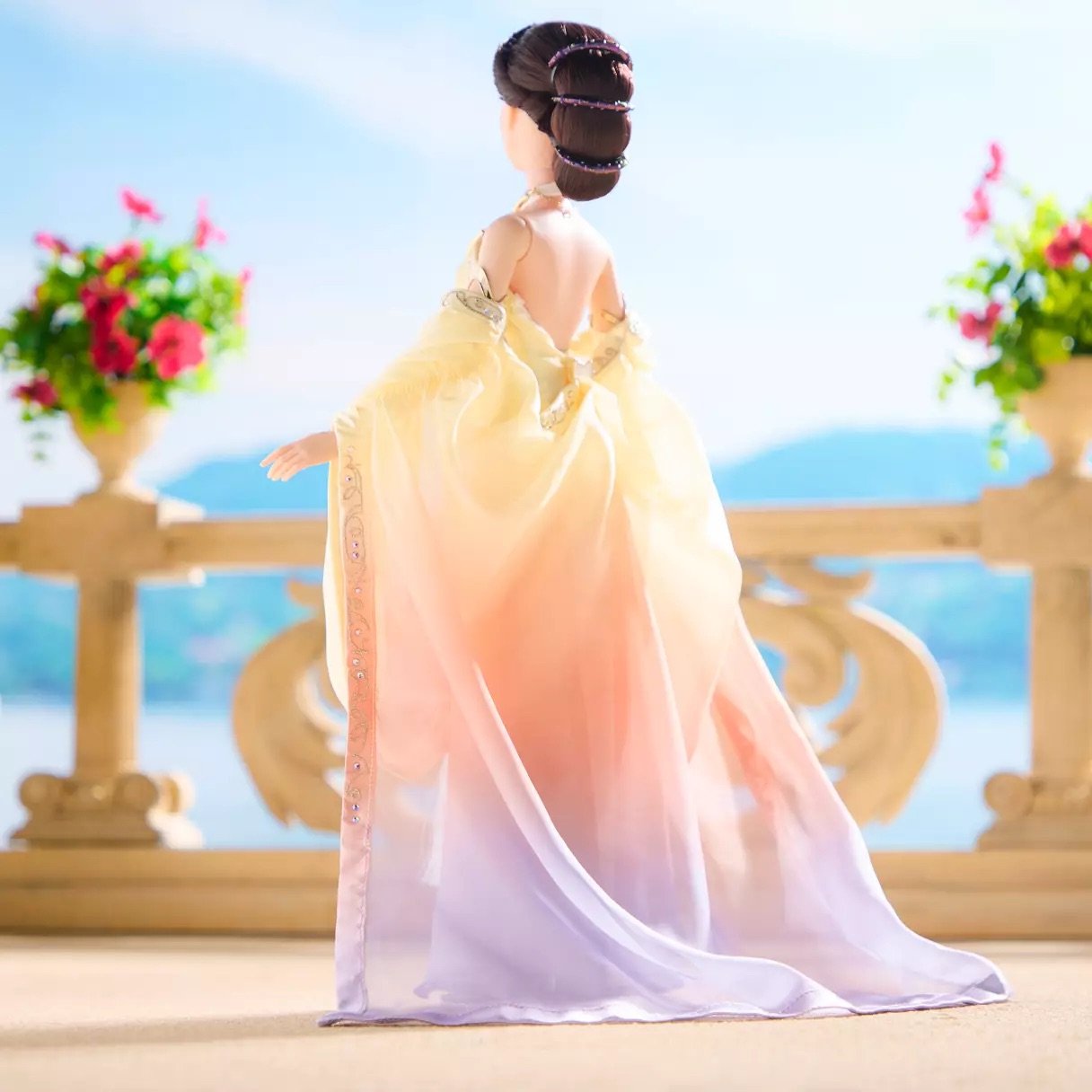 Padmé Amidala Collector's Doll