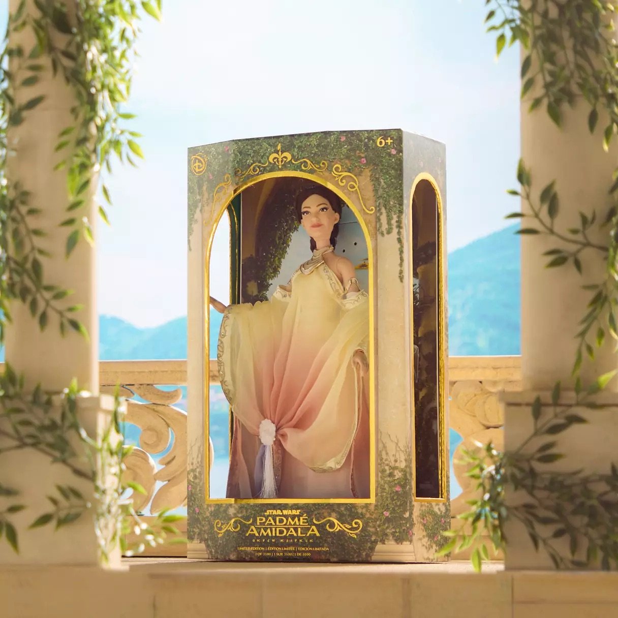 Padmé Amidala Collector's Doll