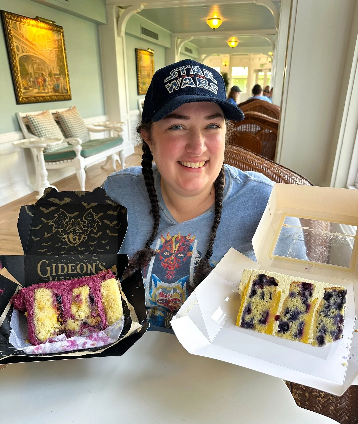 It&rsquo;s a Lemon Blueberry May! We have a new video up on our channel from Disney Springs trying all lemon blueberry treats and checking out new merch 🫐🍋 

Lemon blueberry is having a moment with a brand new cookie at Gideon&rsquo;s Bakehouse! Th