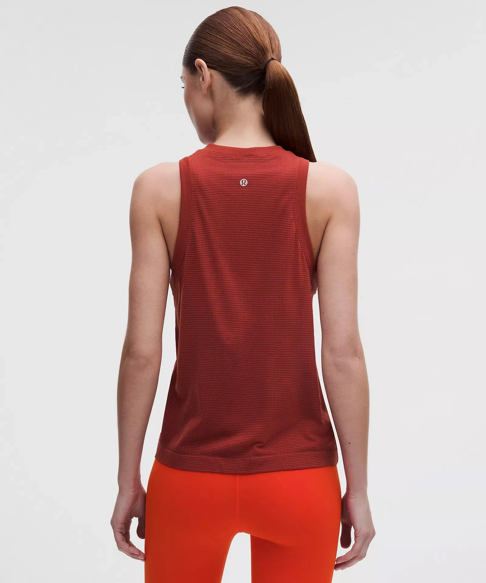 Swiftly Relaxed Tank Top Hip Length - Cranberry Charm