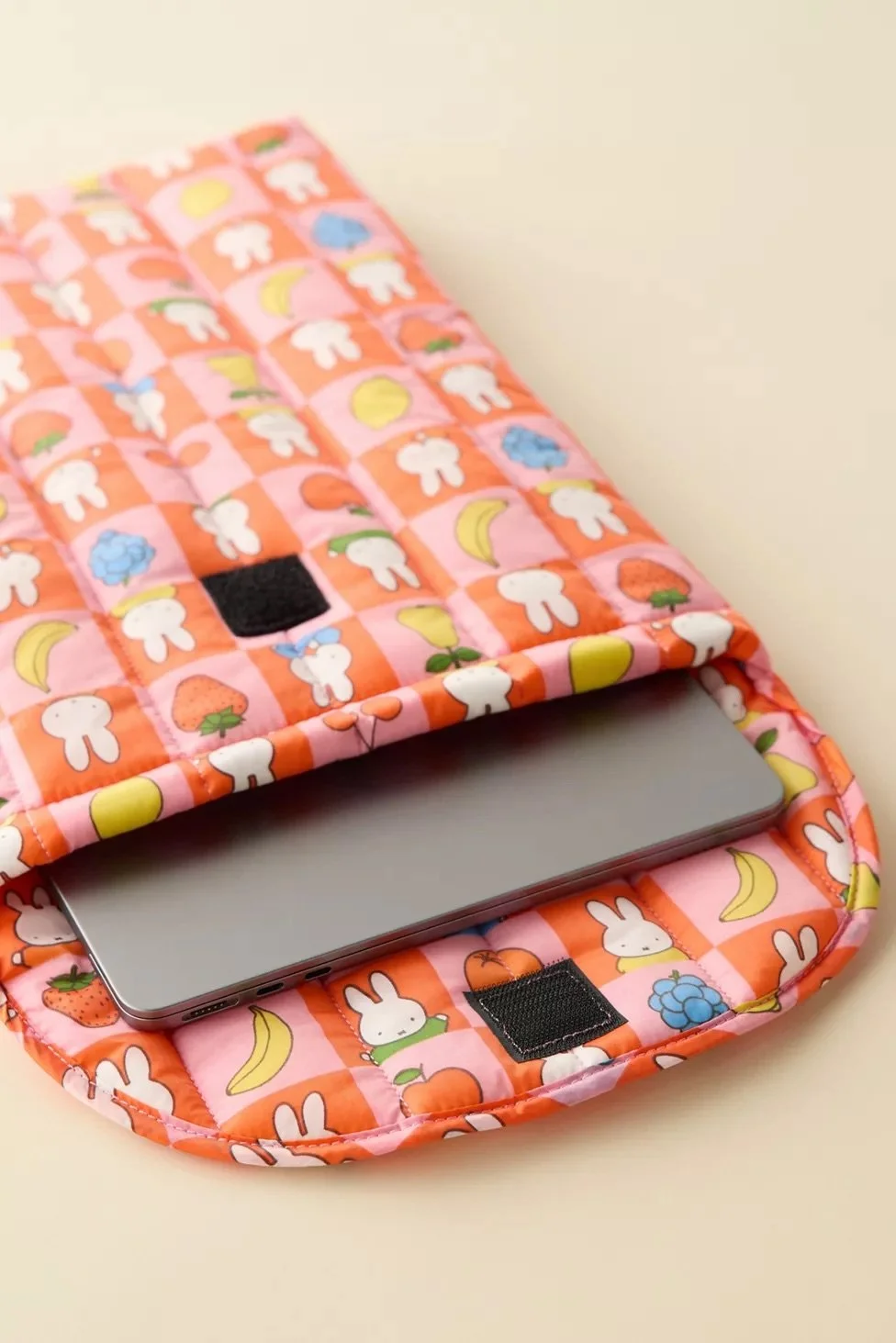 Puffy Laptop Sleeve 16” - Checkered Fruit Miffy