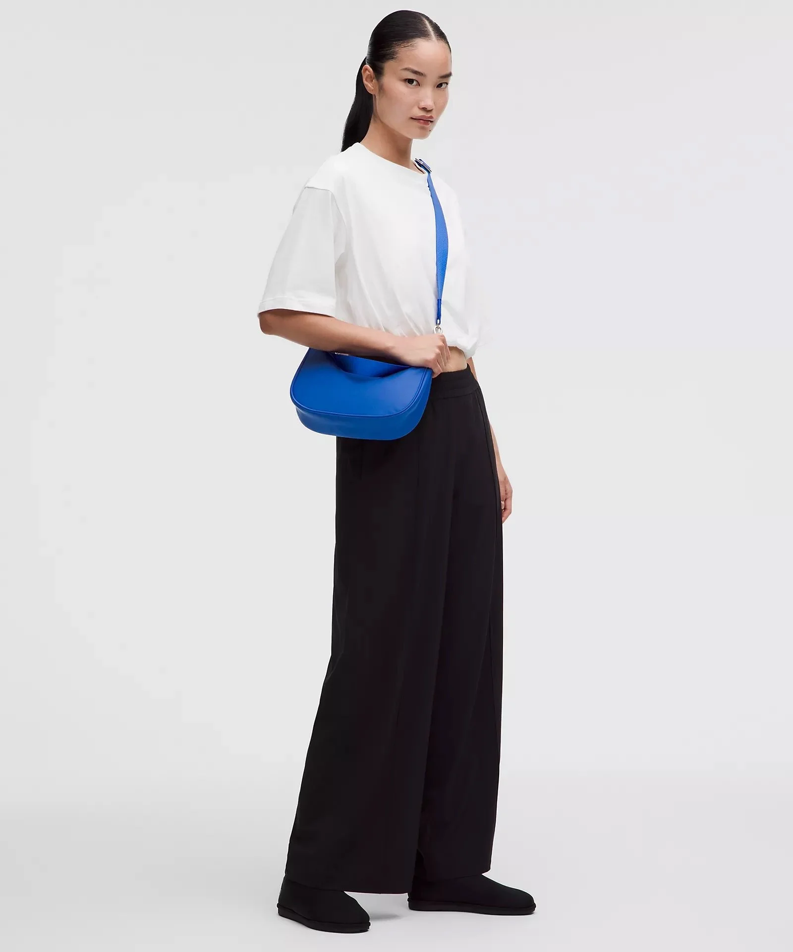City Essentials Small Shoulder Bag 3L