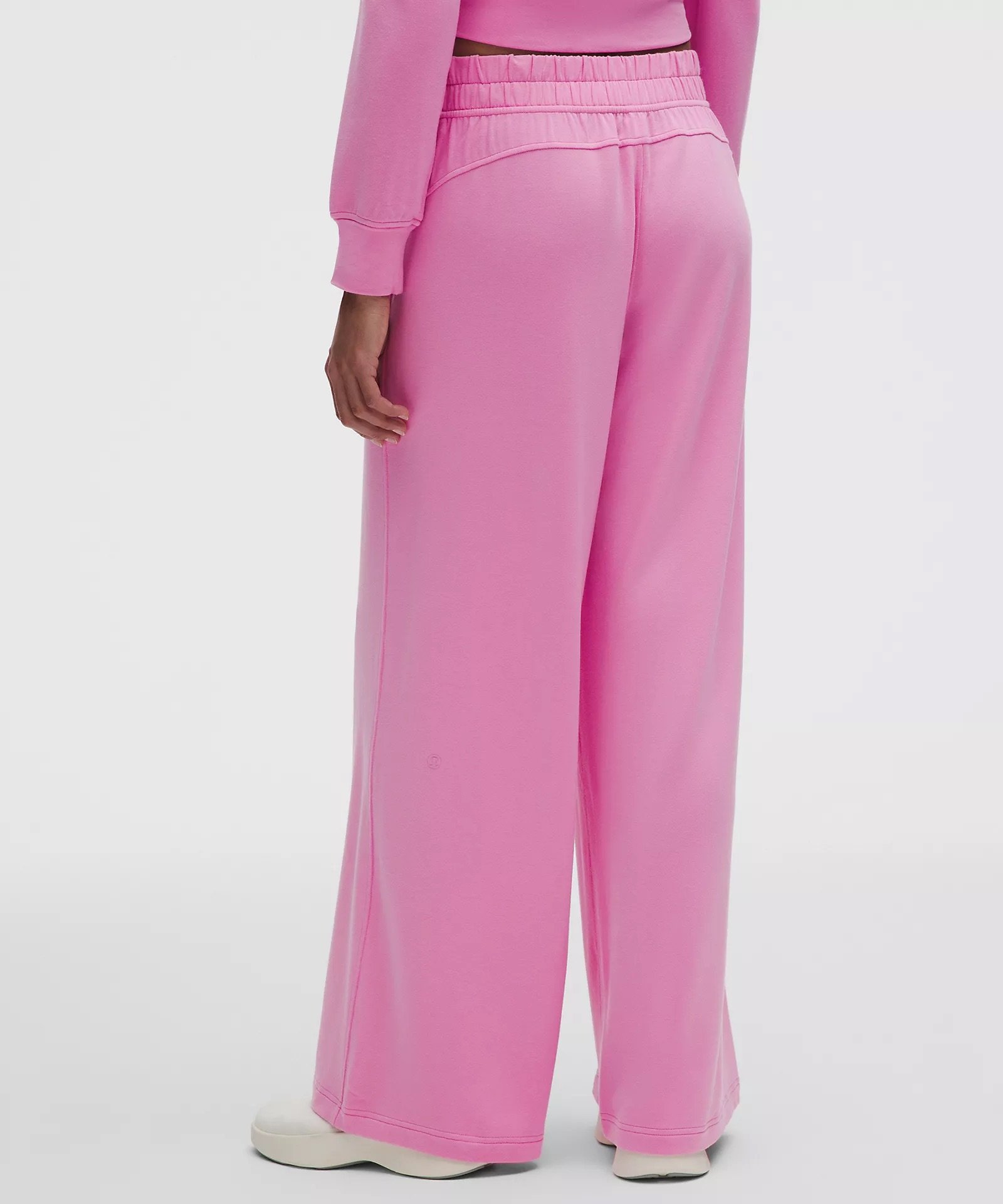 BeCalm Mid-Rise Wide-Leg Pant