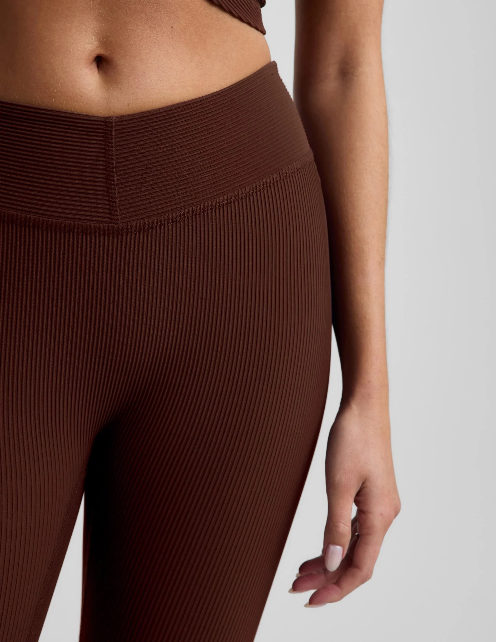 Impulse Ribbed V-Waist Pedal Pusher Legging
