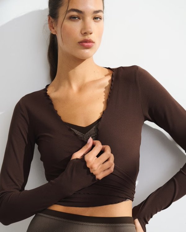YPB studioFLEX Lettuce-Hem Wrap