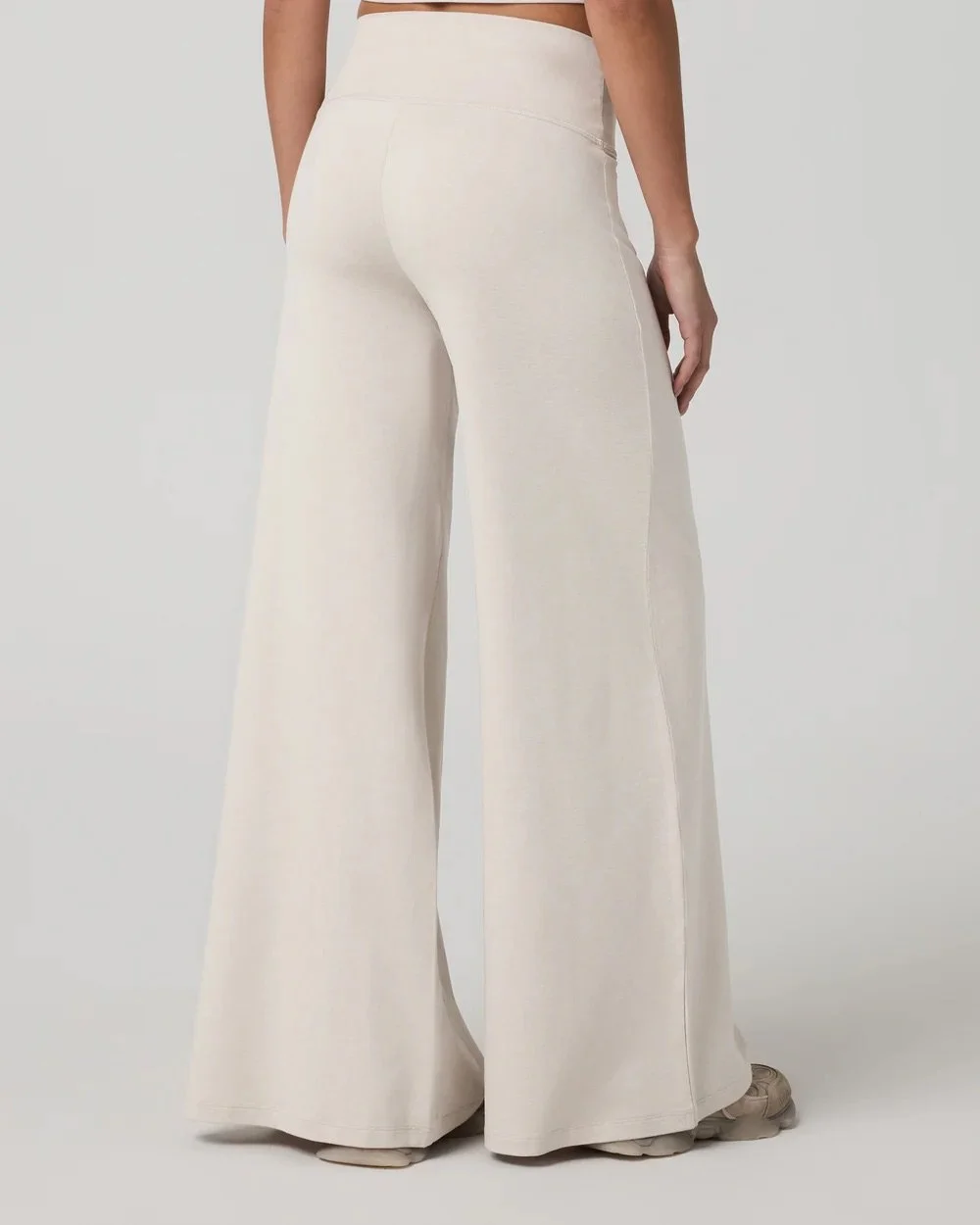 Halo Essential Wideleg Pant