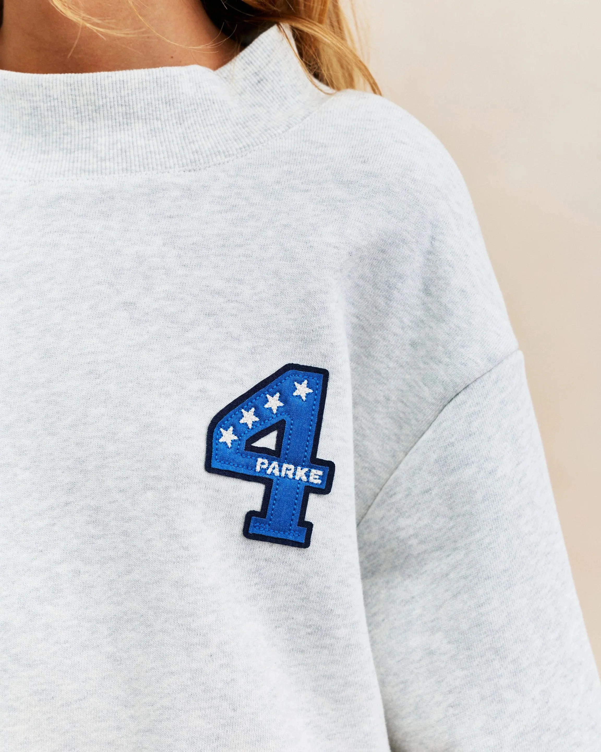 Graphic Mockneck