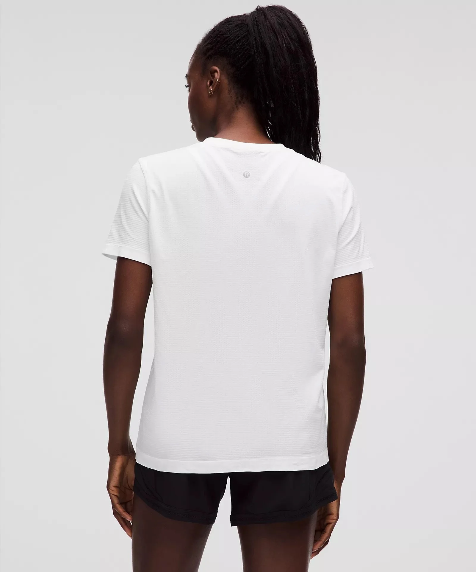 Swiftly Relaxed Short-Sleeve Shirt Hip Length Updated Fit
