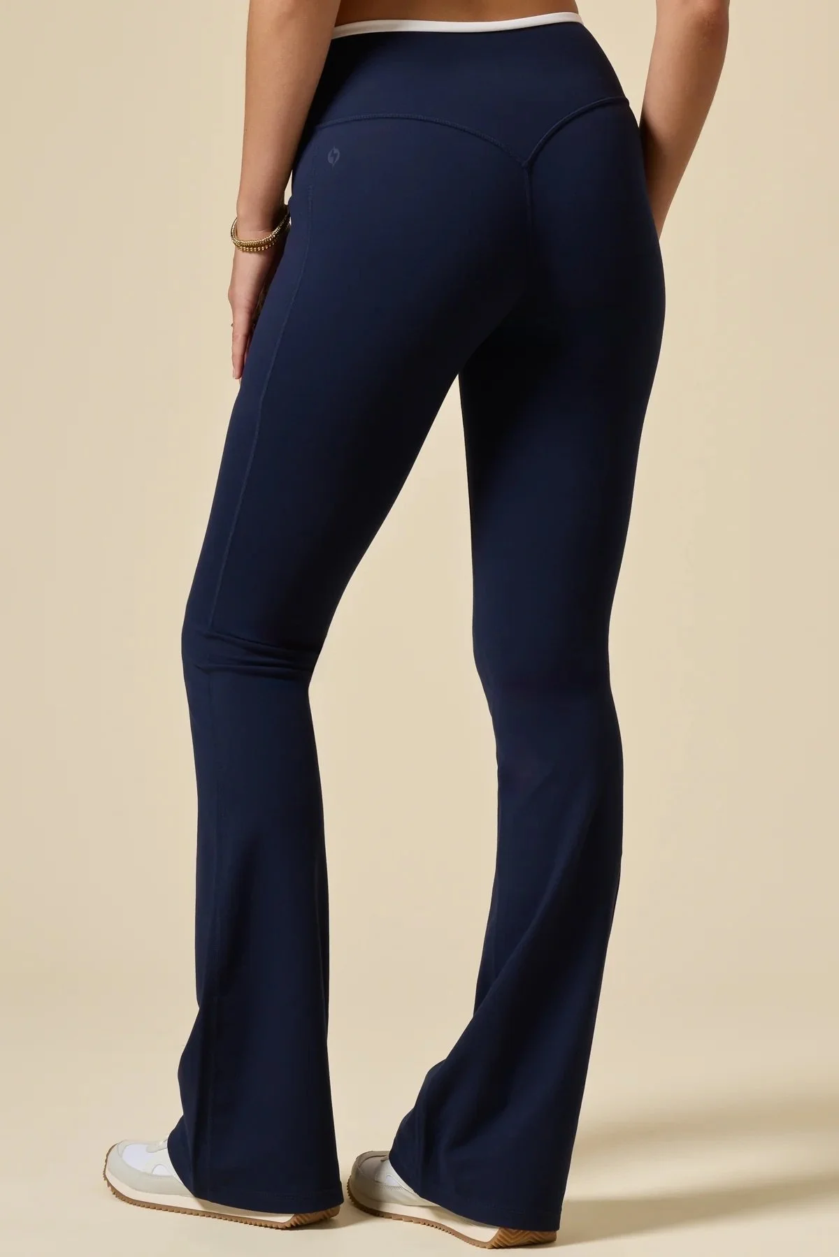 Crisscross Hourglass Flared Legging - Cosmic Navy Contrast