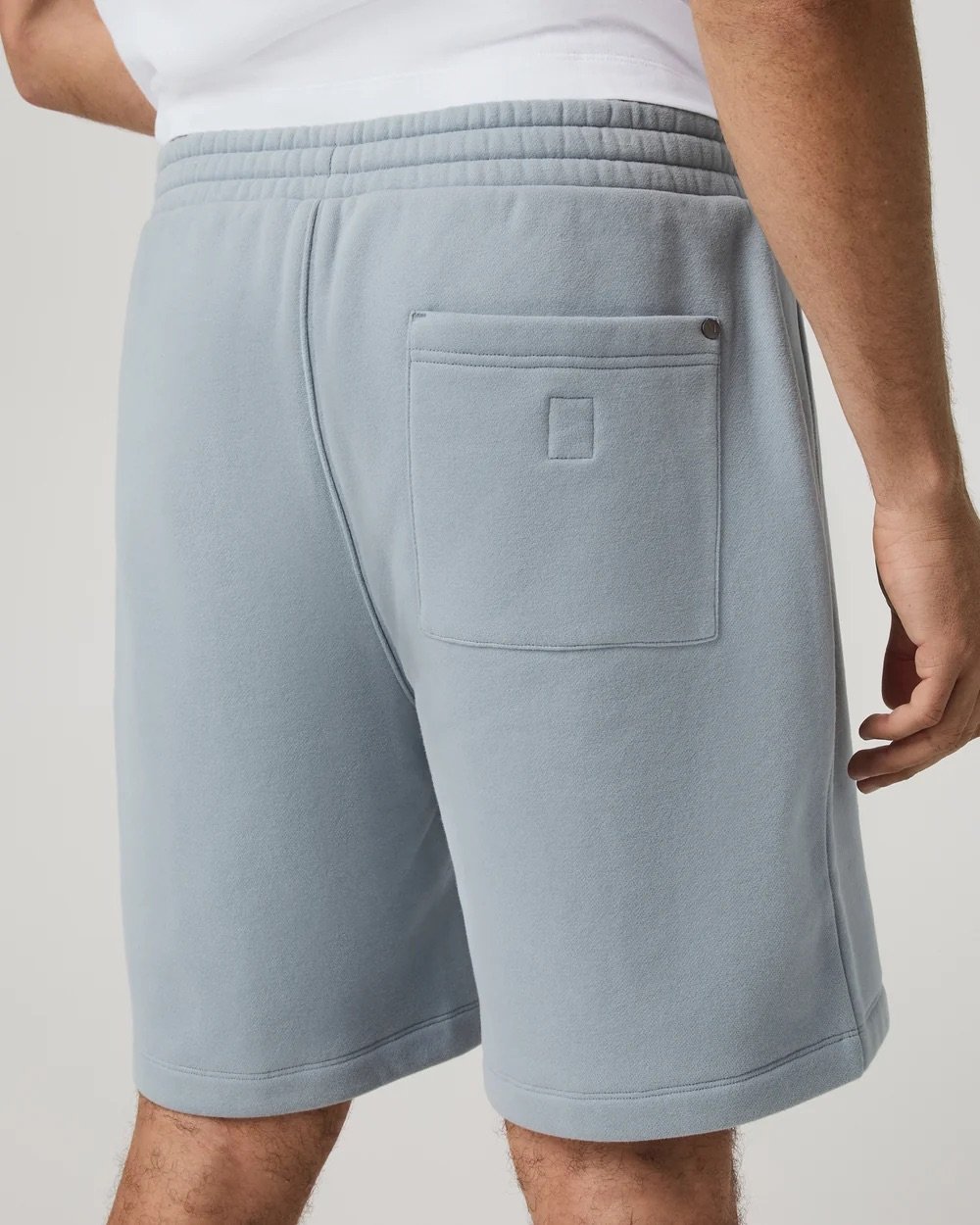 Seaside Short 8"