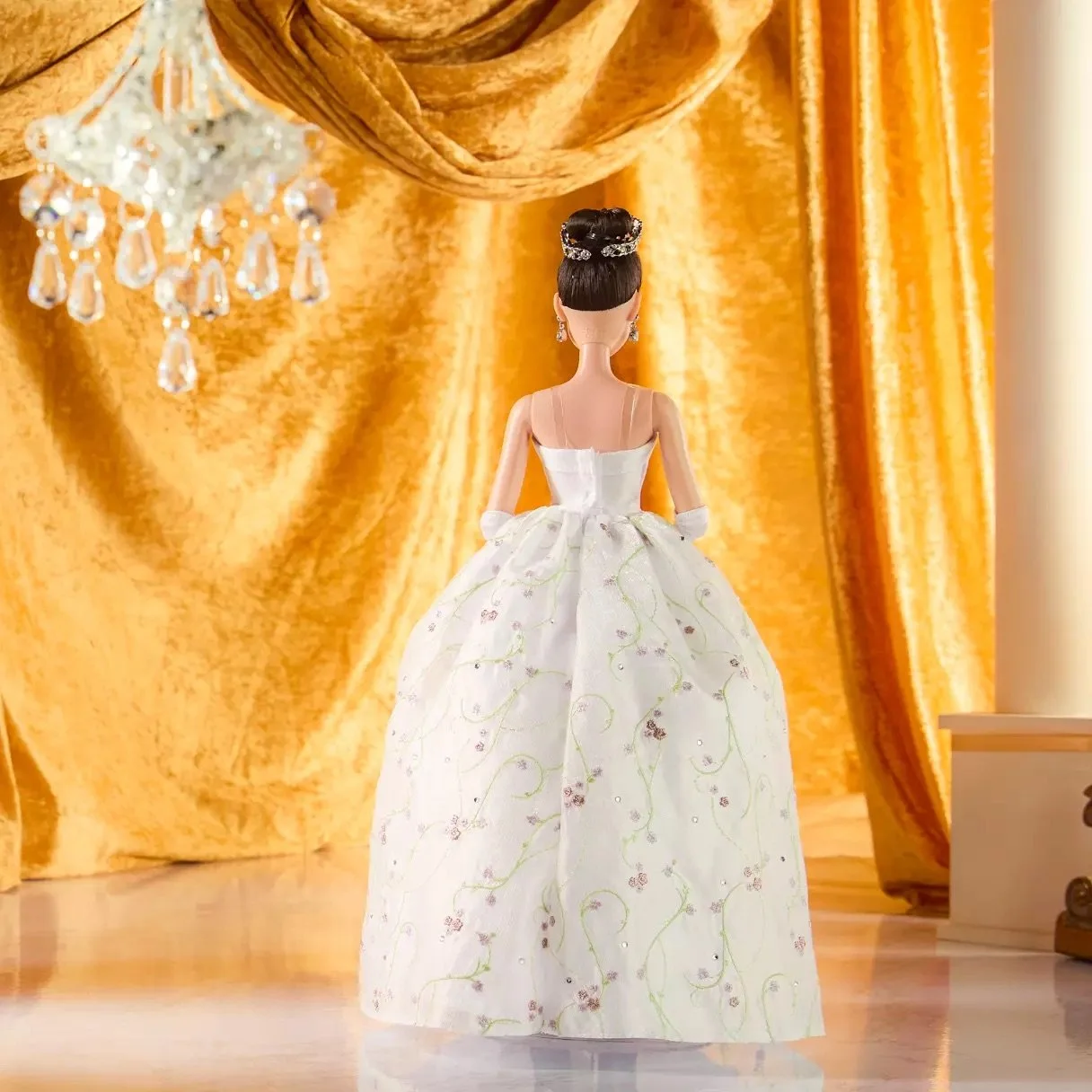 Mia Thermopolis Limited Edition Doll