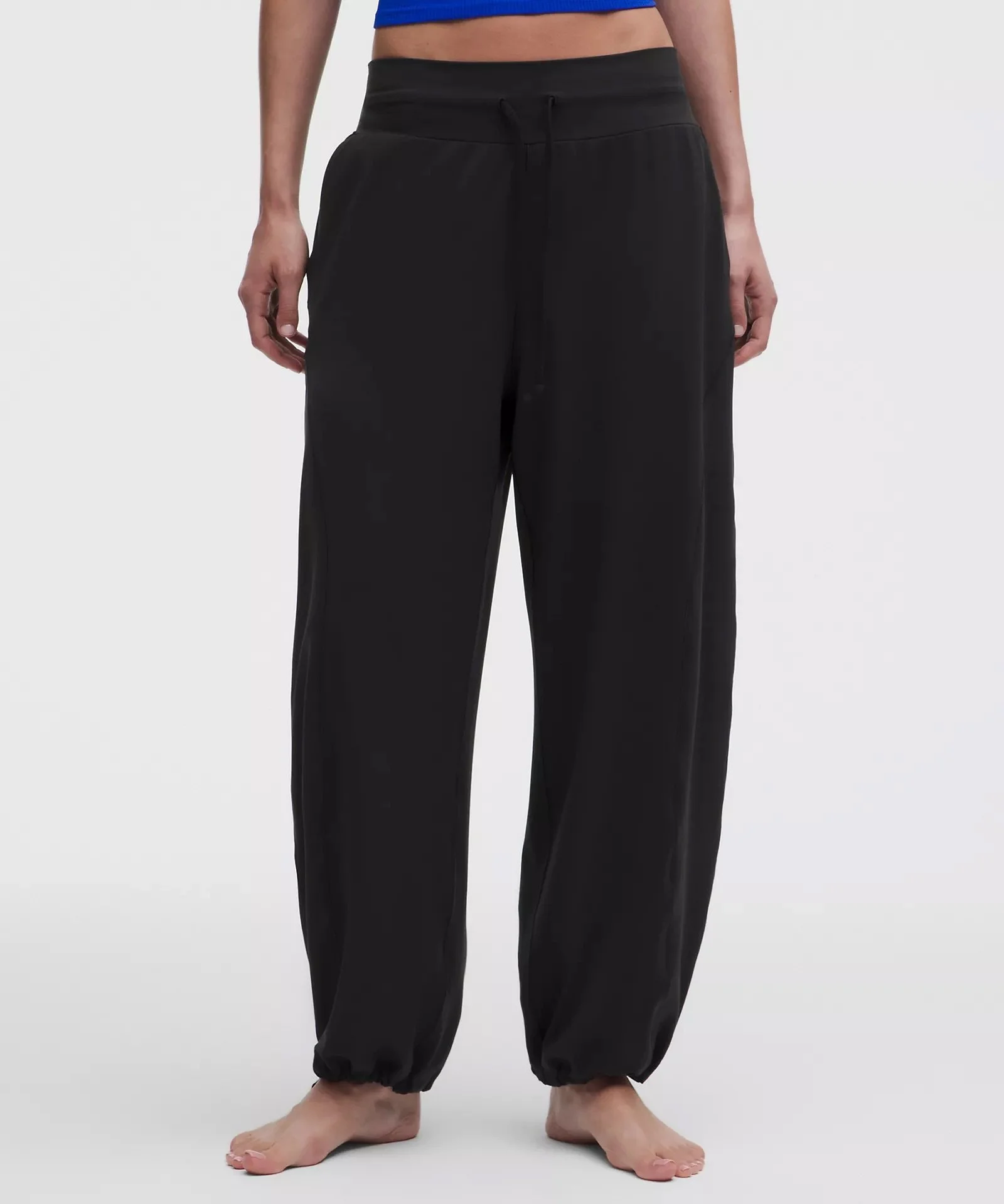 Groove Low-Rise Relaxed Cinch Pant 28"