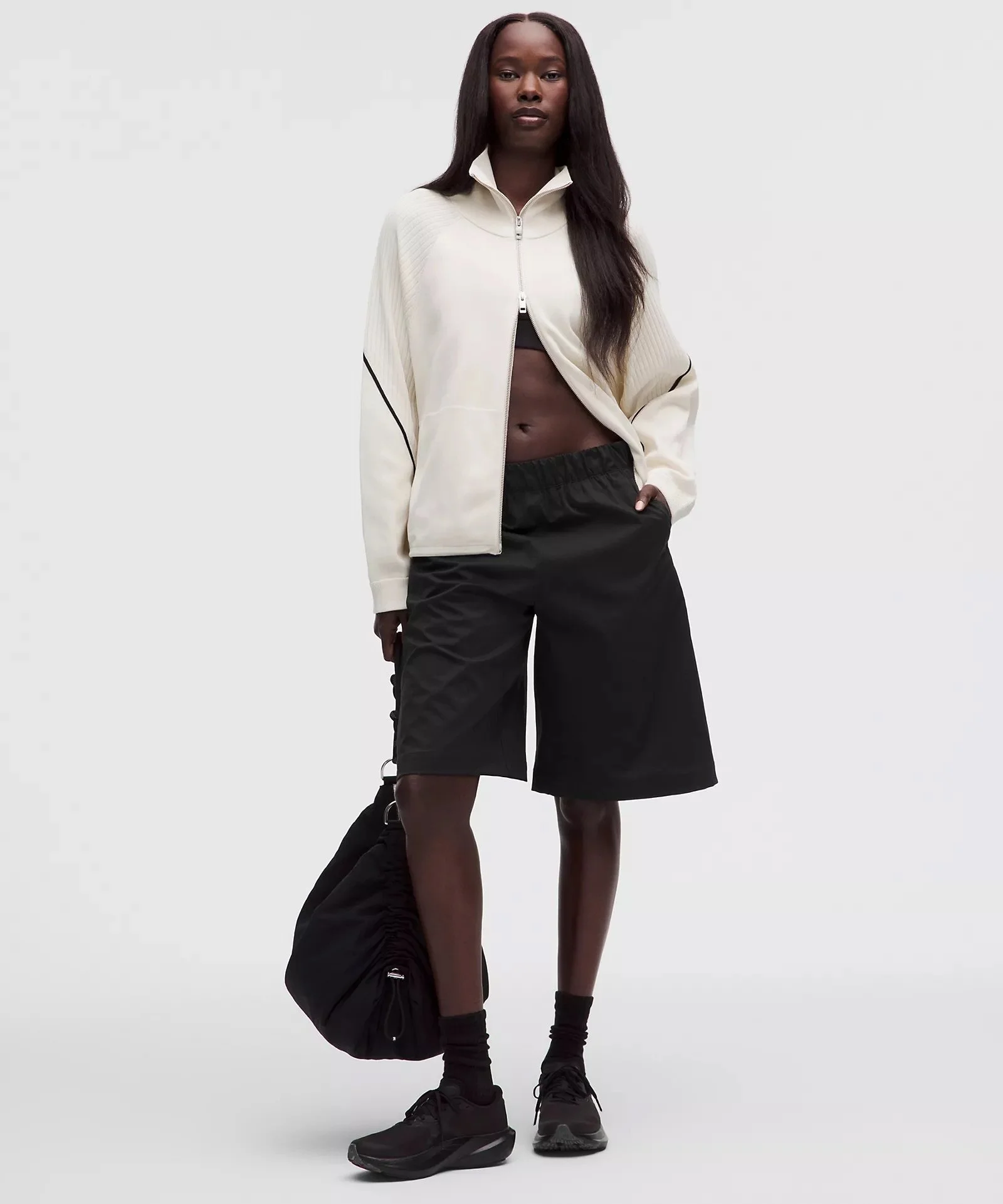 Woven Mid-Rise Bermuda Short