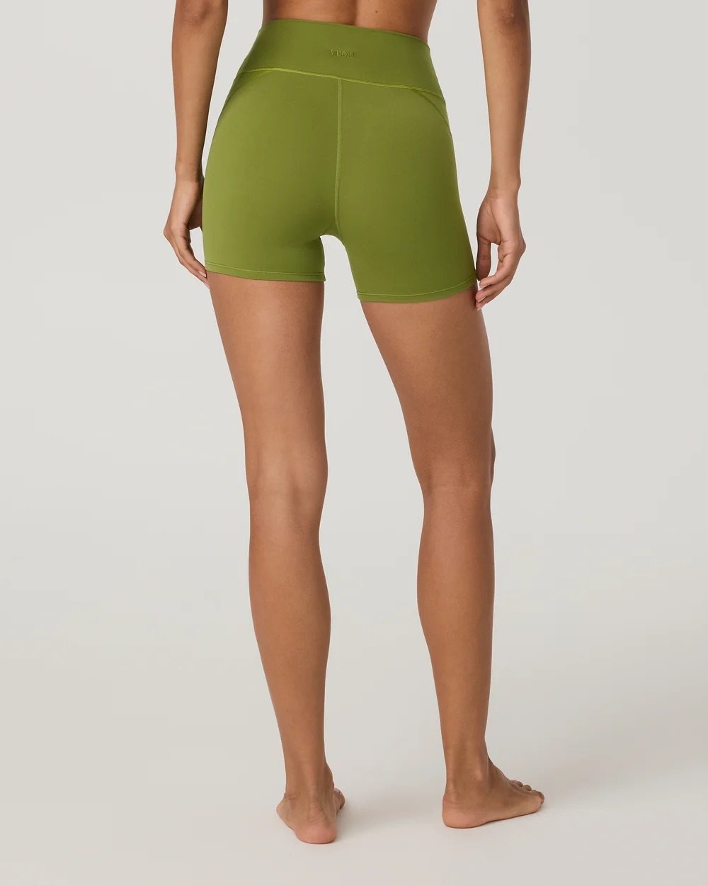 Vuori AllTheFeels Linework Short 4"