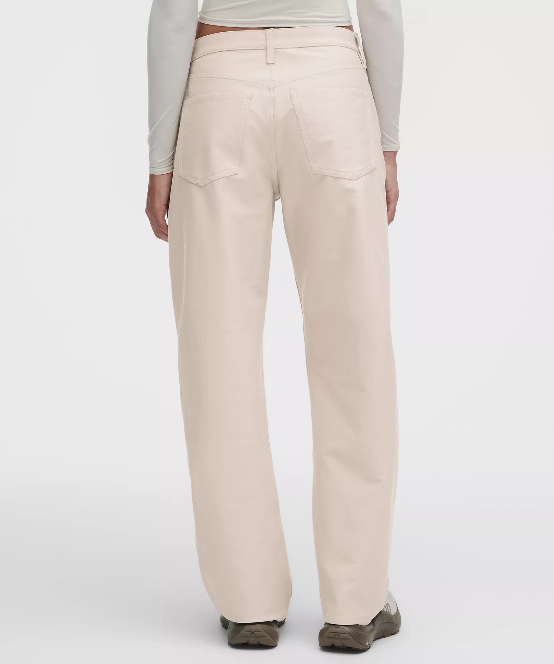 EasyFive Low-Rise Barrel-Leg Pant