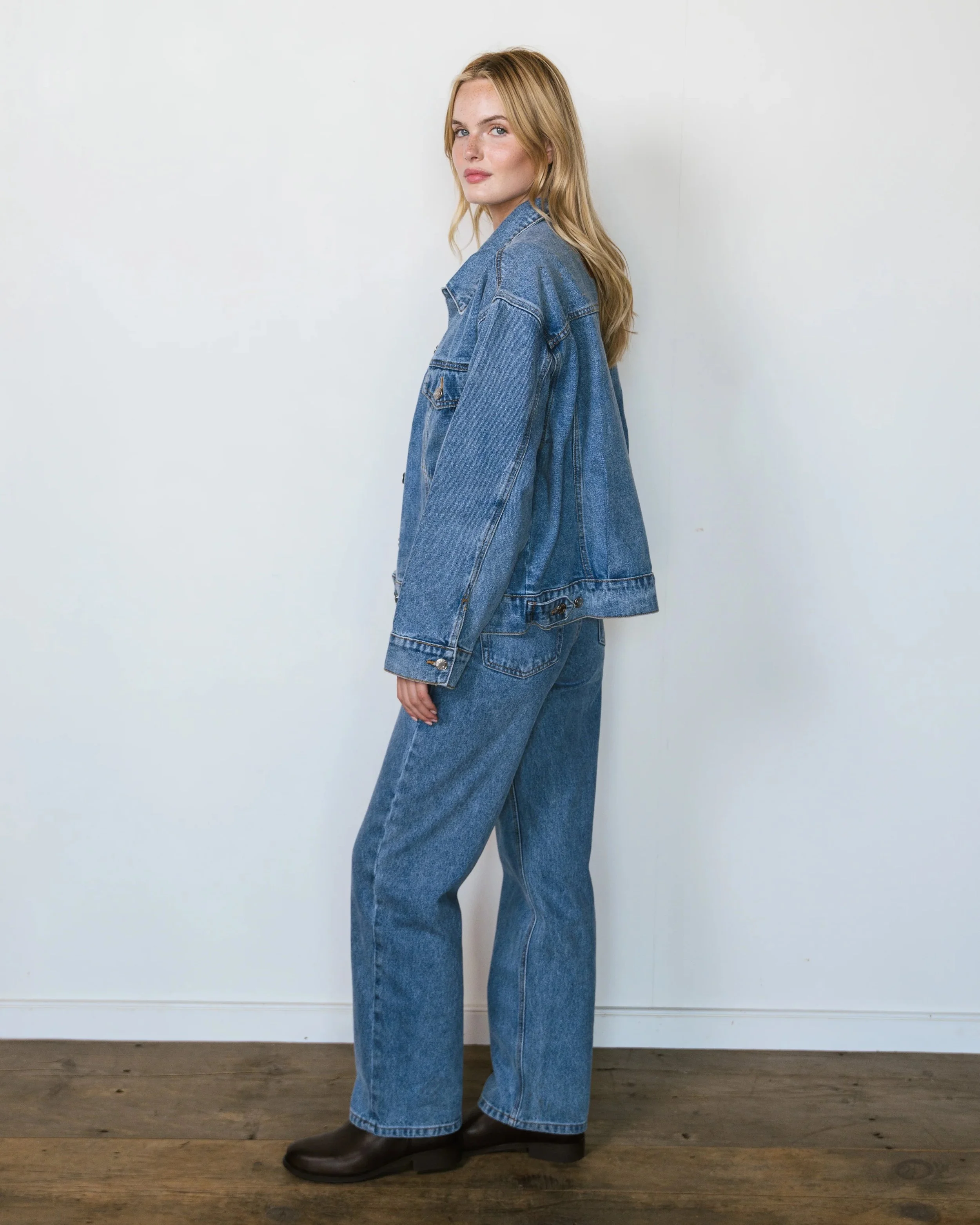 Classic Straight Jeans - Vintage Wash