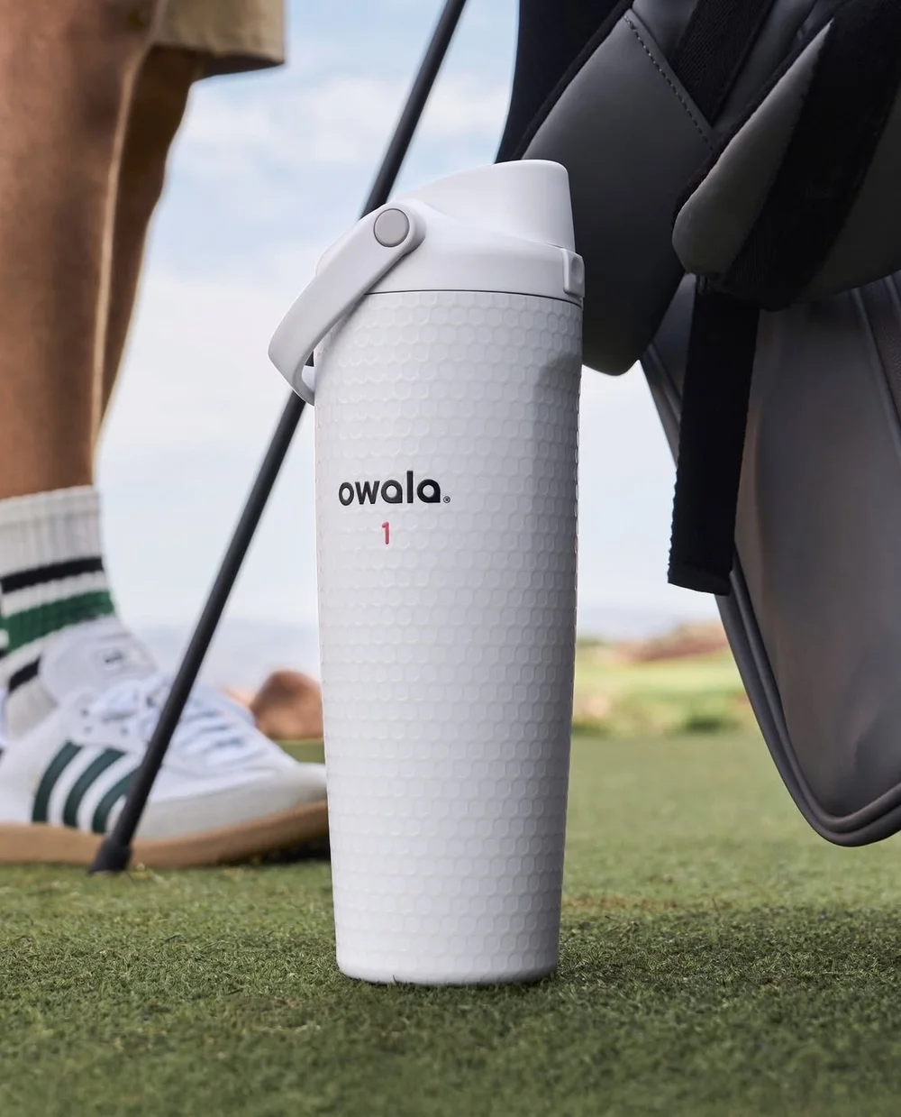 Fairways for Days Golf Owala Color Drop Bottle — EXTRA MAGIC MINUTES