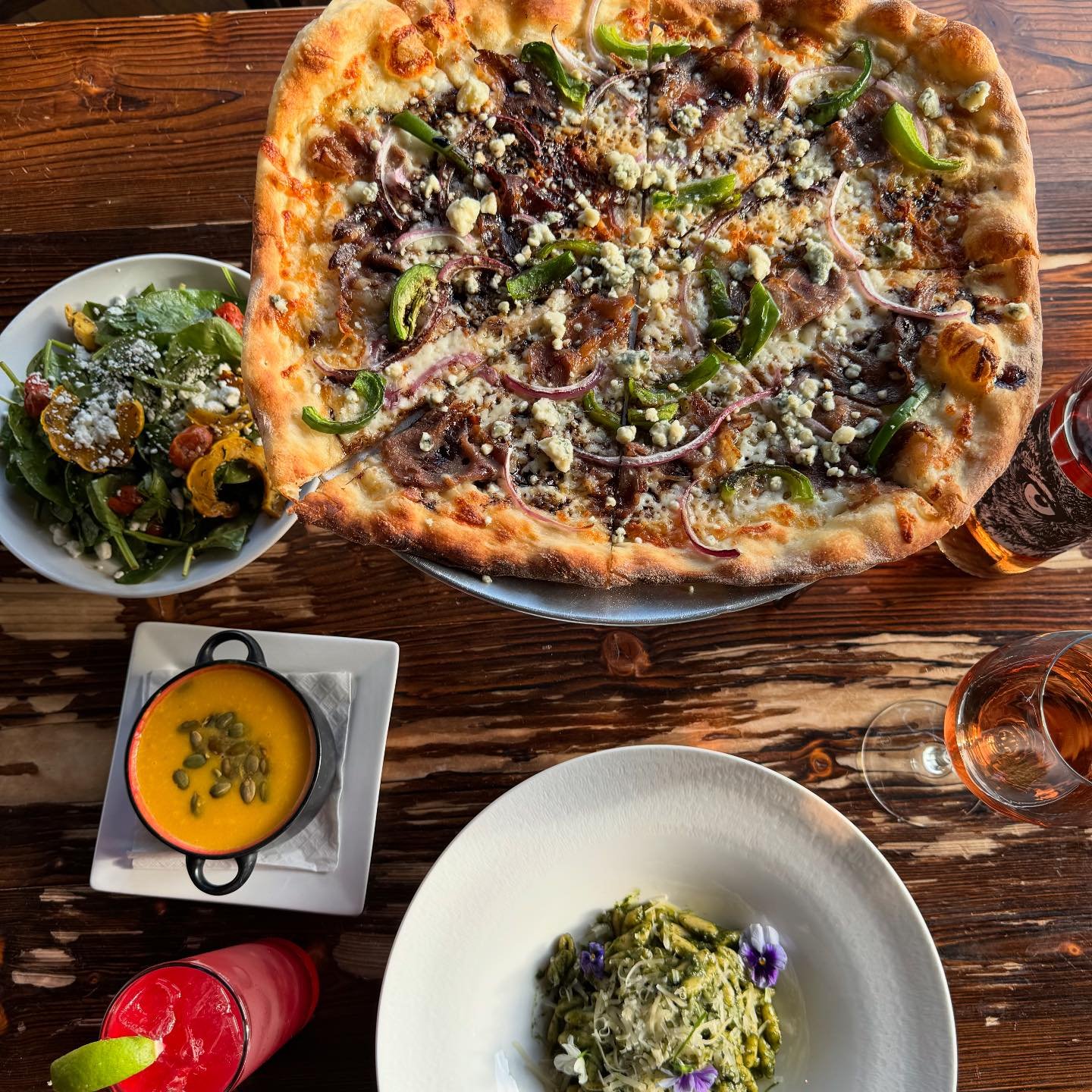 This week&rsquo;s features.

Open Tuesday through Friday 3-9PM , Saturday 12-9PM

 🥣 : butternut squash/ toasted pepitas

🥗 : spinach/roasted tomatoes/ charred delicatta squash/ch&egrave;vre/ balsamic vinaigrette 

🍝 : cavatelli/ pesto sauce/ fres