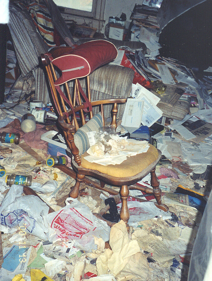 exit-stage-right-clutter-bedroom-02.jpg