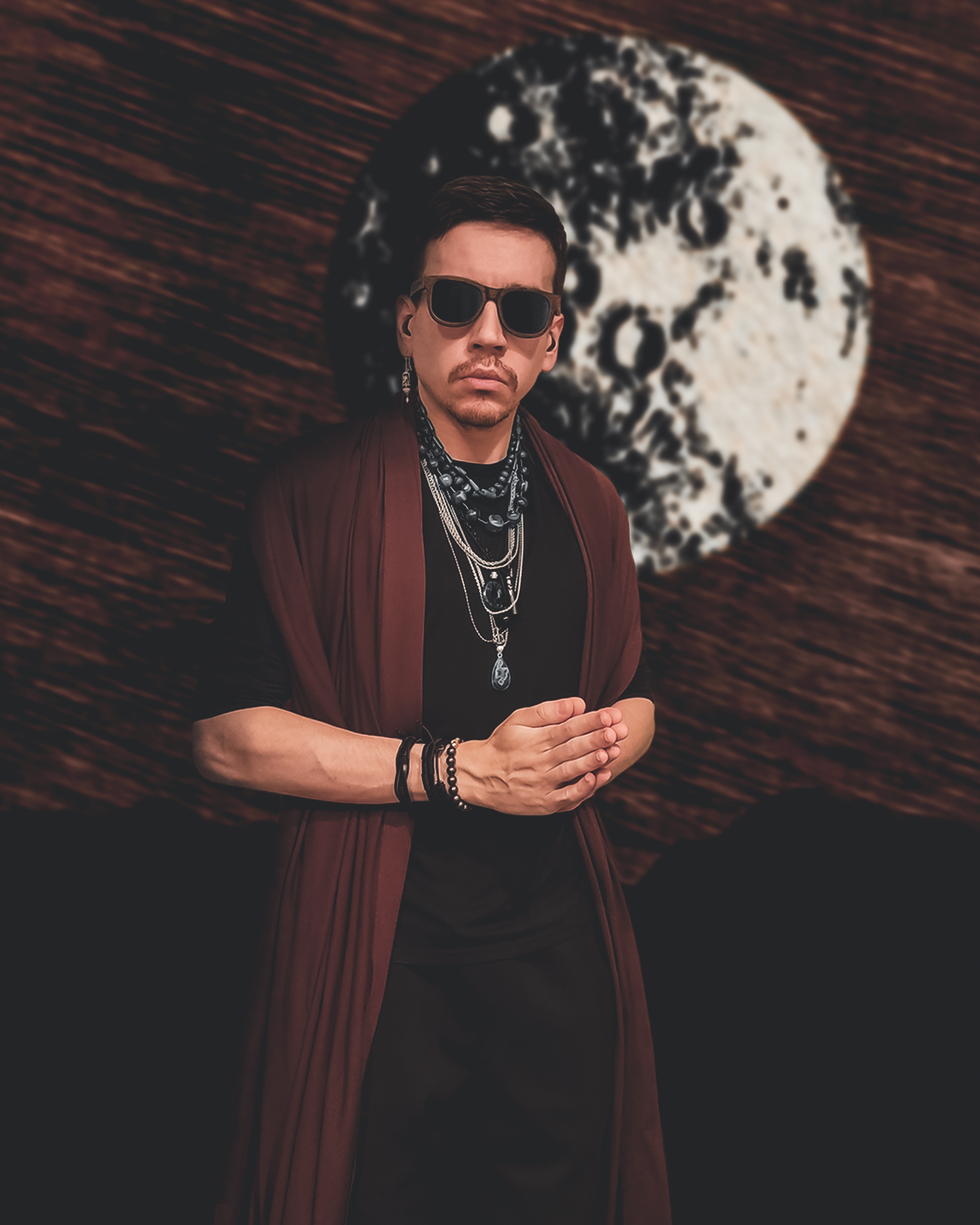 the curator moon version.png