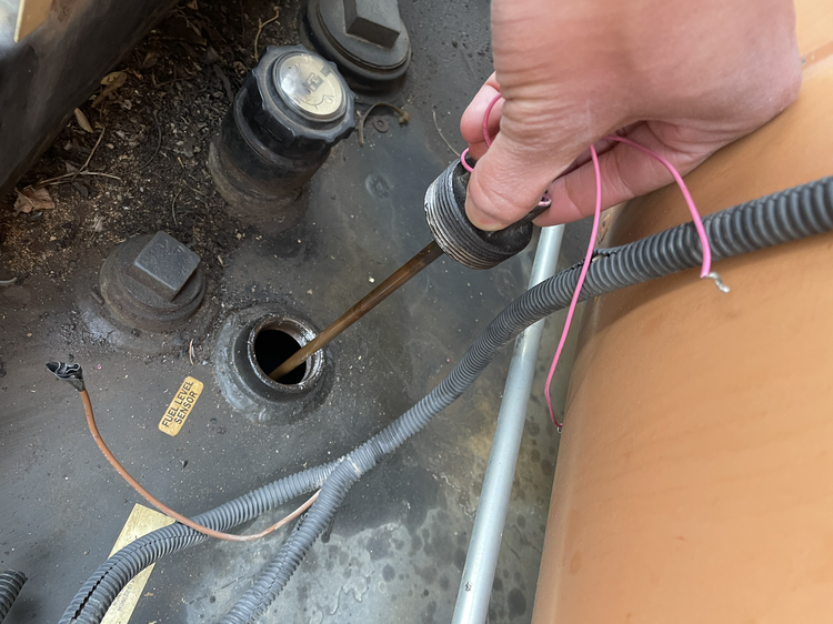 Interruptor de nivel de gasolina defectuoso